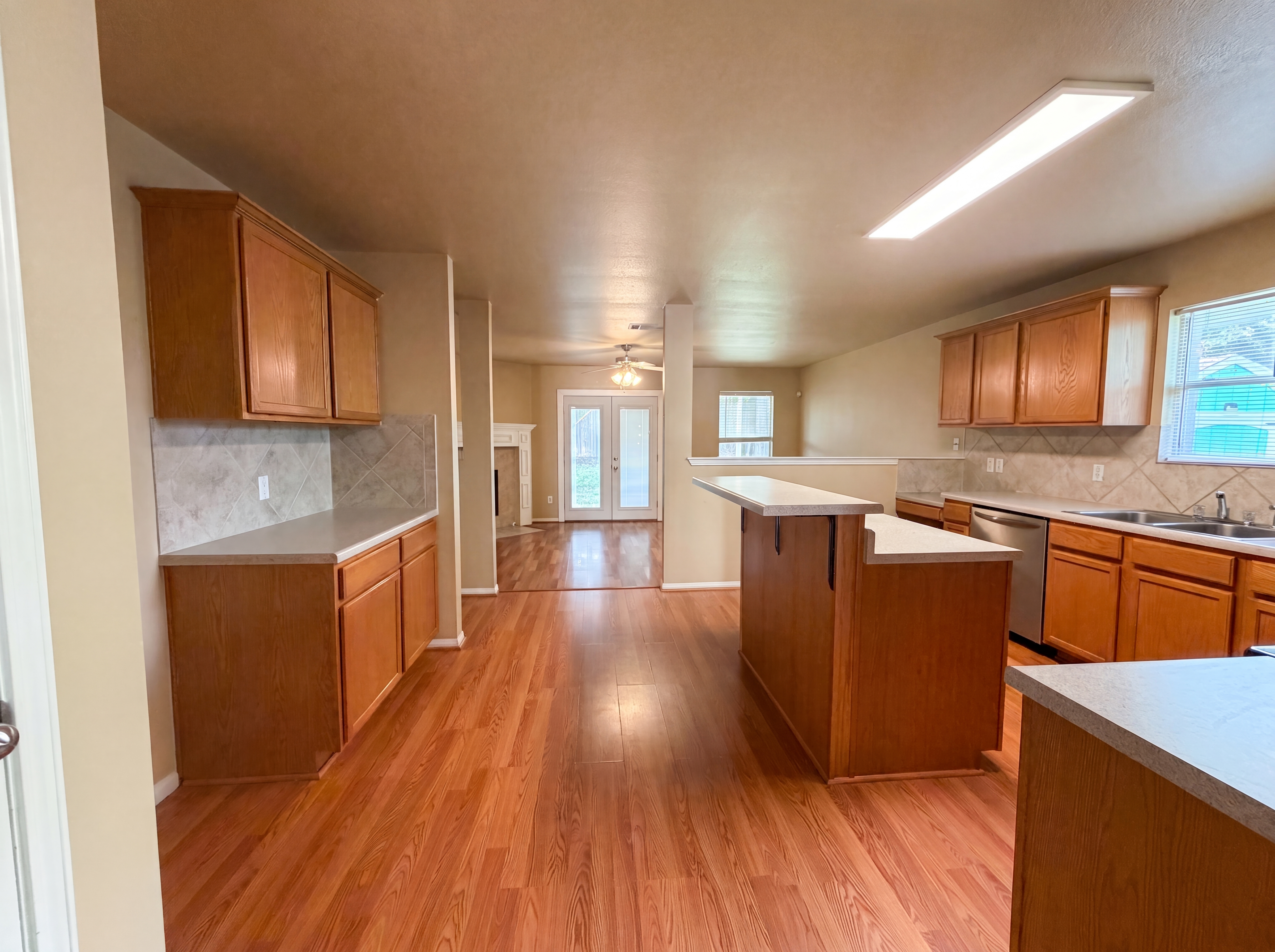 Photo 7 of 19 of 5313 Southern Crossing Dr, Temple, TX