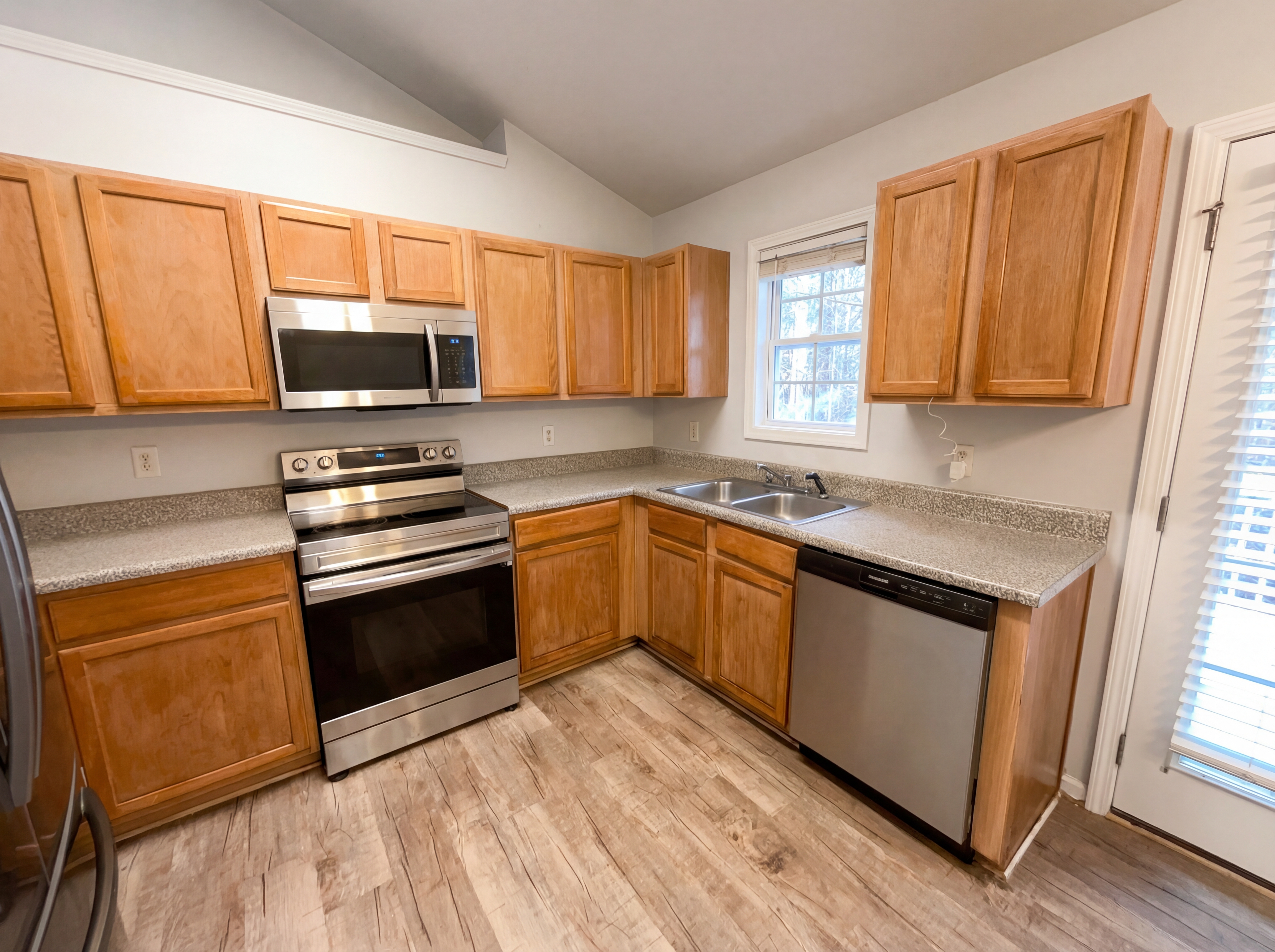 Photo 2 of 24 of 6584 Snowbird Ln, Douglasville, GA