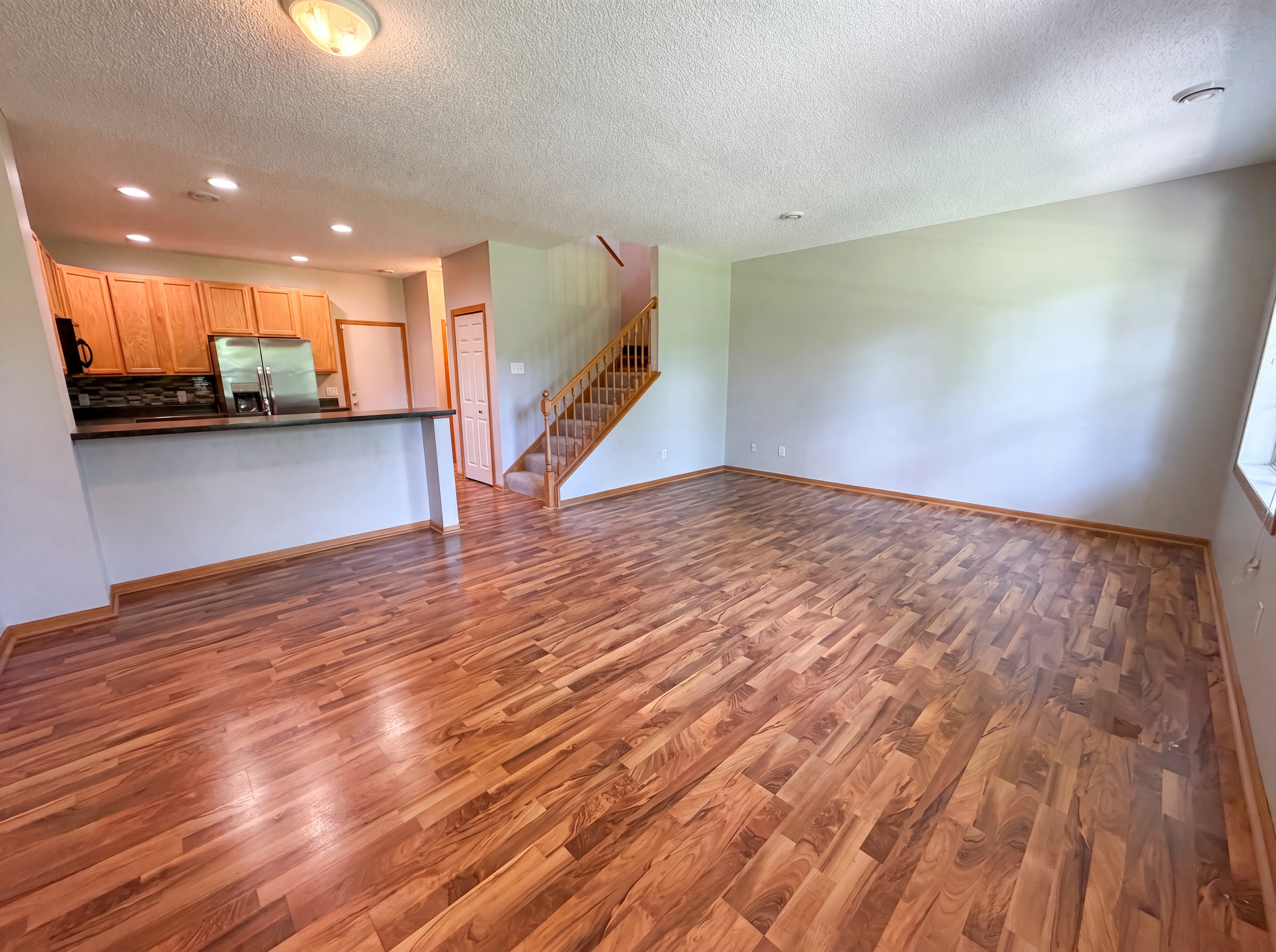 Photo 4 of 16 of 17213 Monroe St NW, Elk River, MN