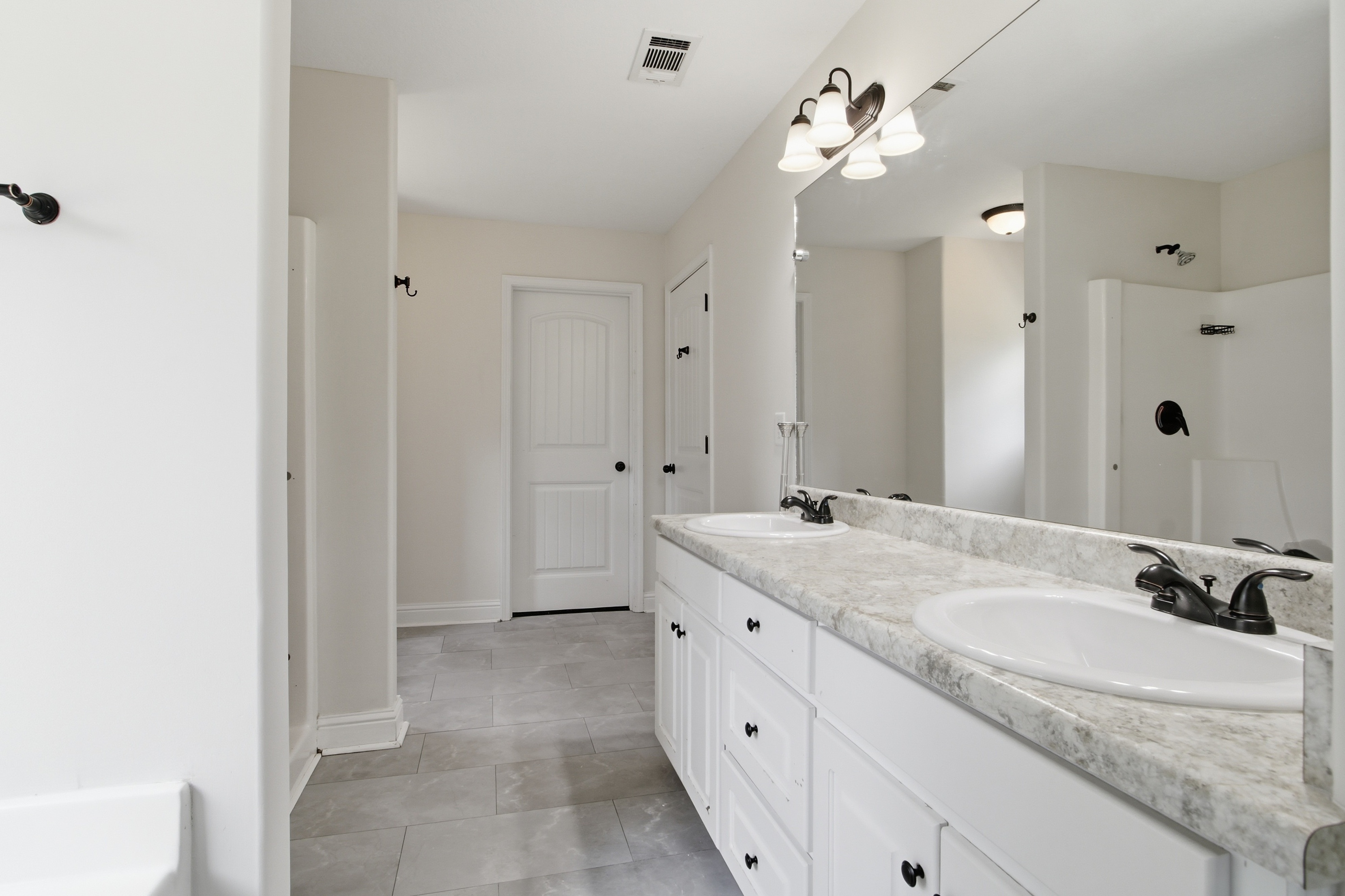 Photo 30 of 42 of 454 Woodbriar Dr, Jefferson, GA