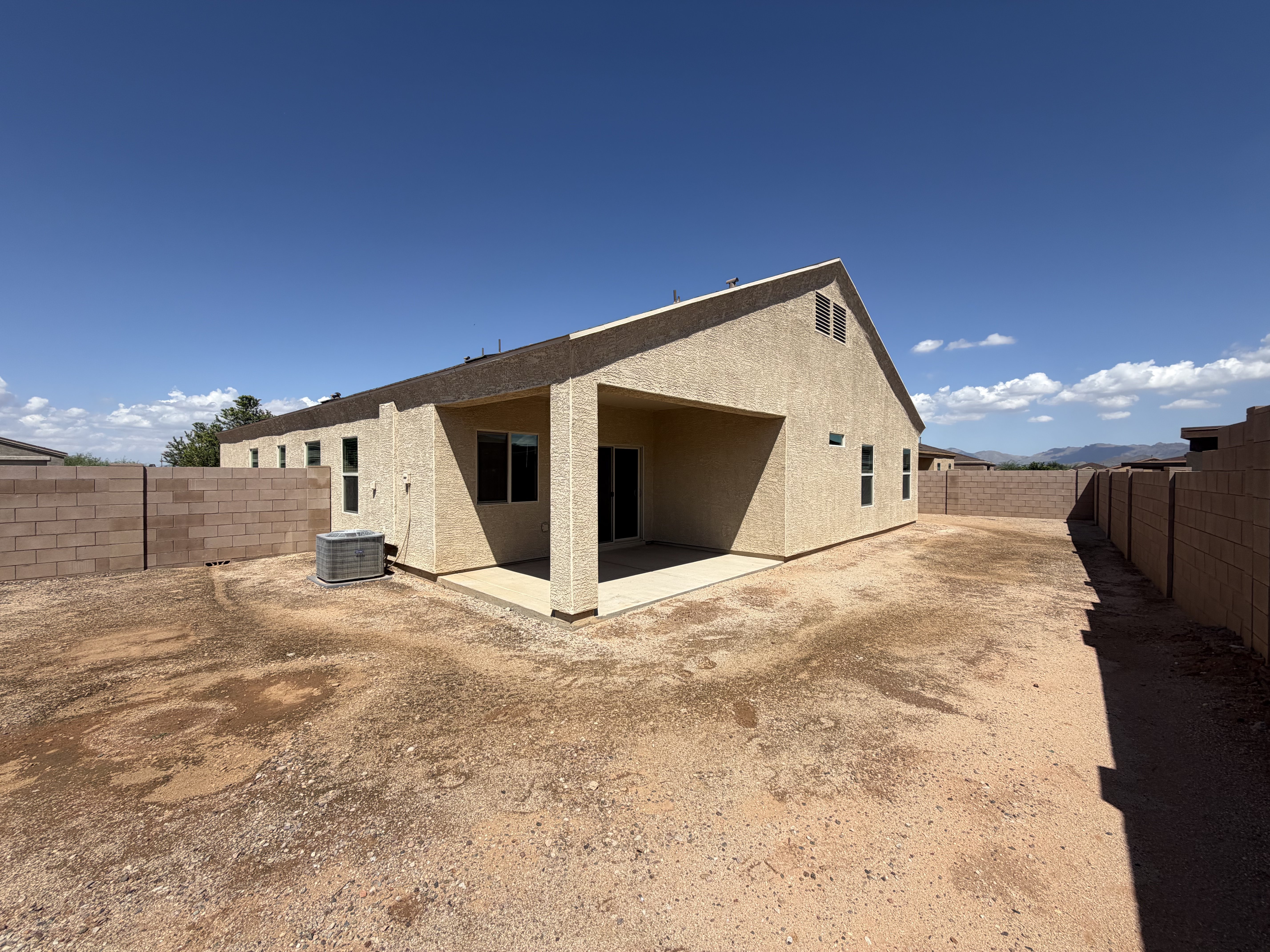 Photo 5 of 22 of 6867 S Portugal Ave, Tucson, AZ
