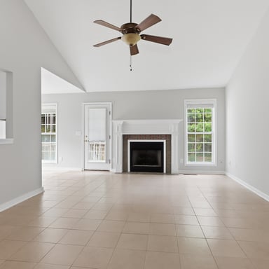 Property photo 3 of 36 Elmwood Pl NE
