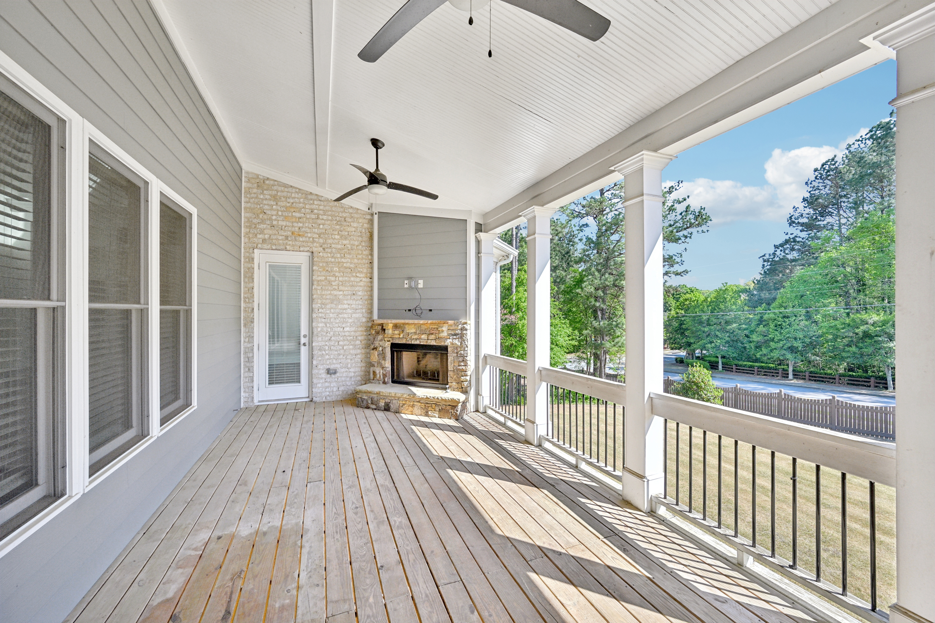 Photo 15 of 59 of 40 Terrace View Ct, Acworth, GA