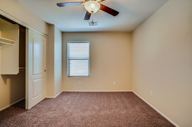 Photo 21 of 27 - 28402 N 25th Ave, Phoenix, AZ 85085