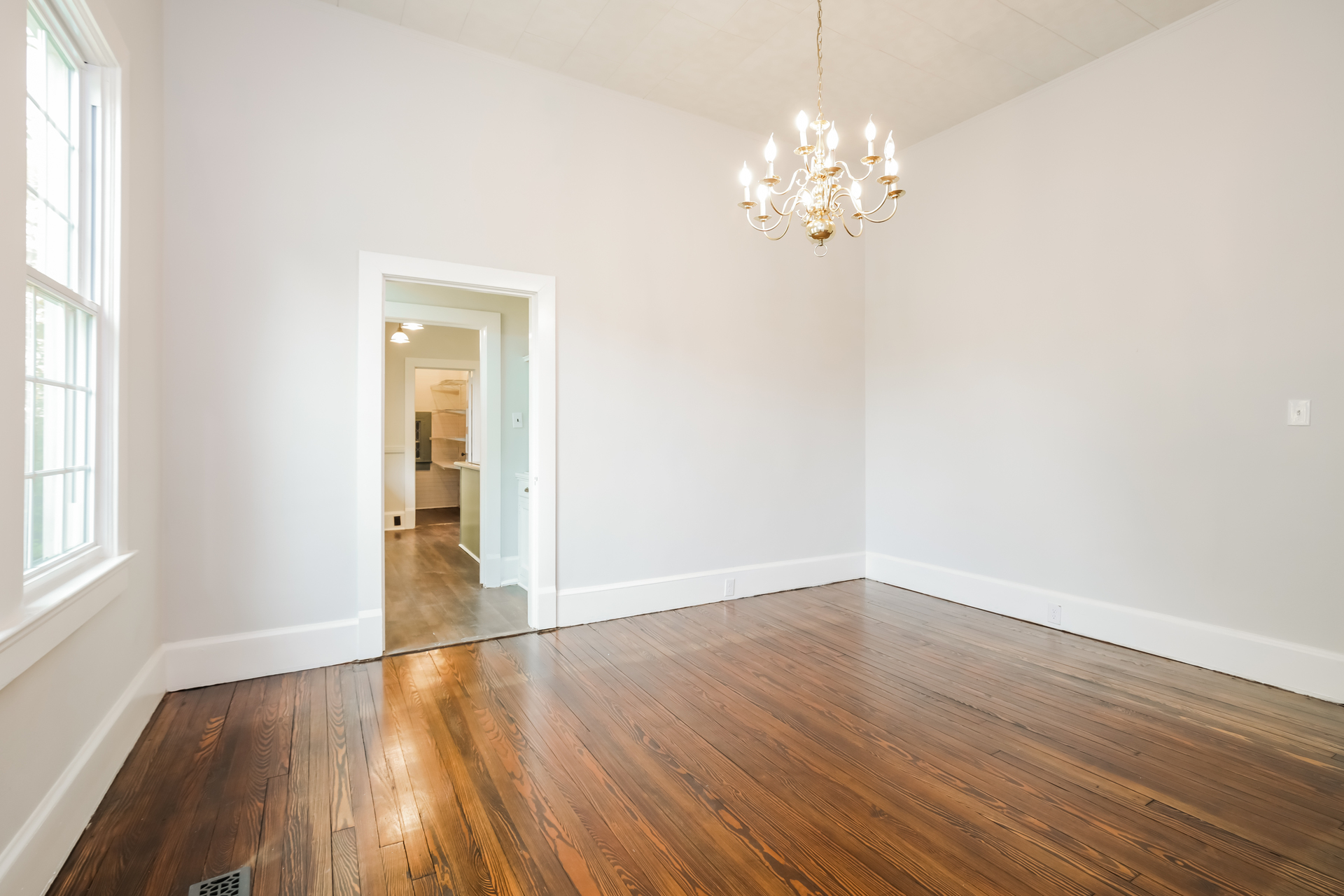 Photo 14 of 21 of 208 E Capitola Ave, Kinston, NC