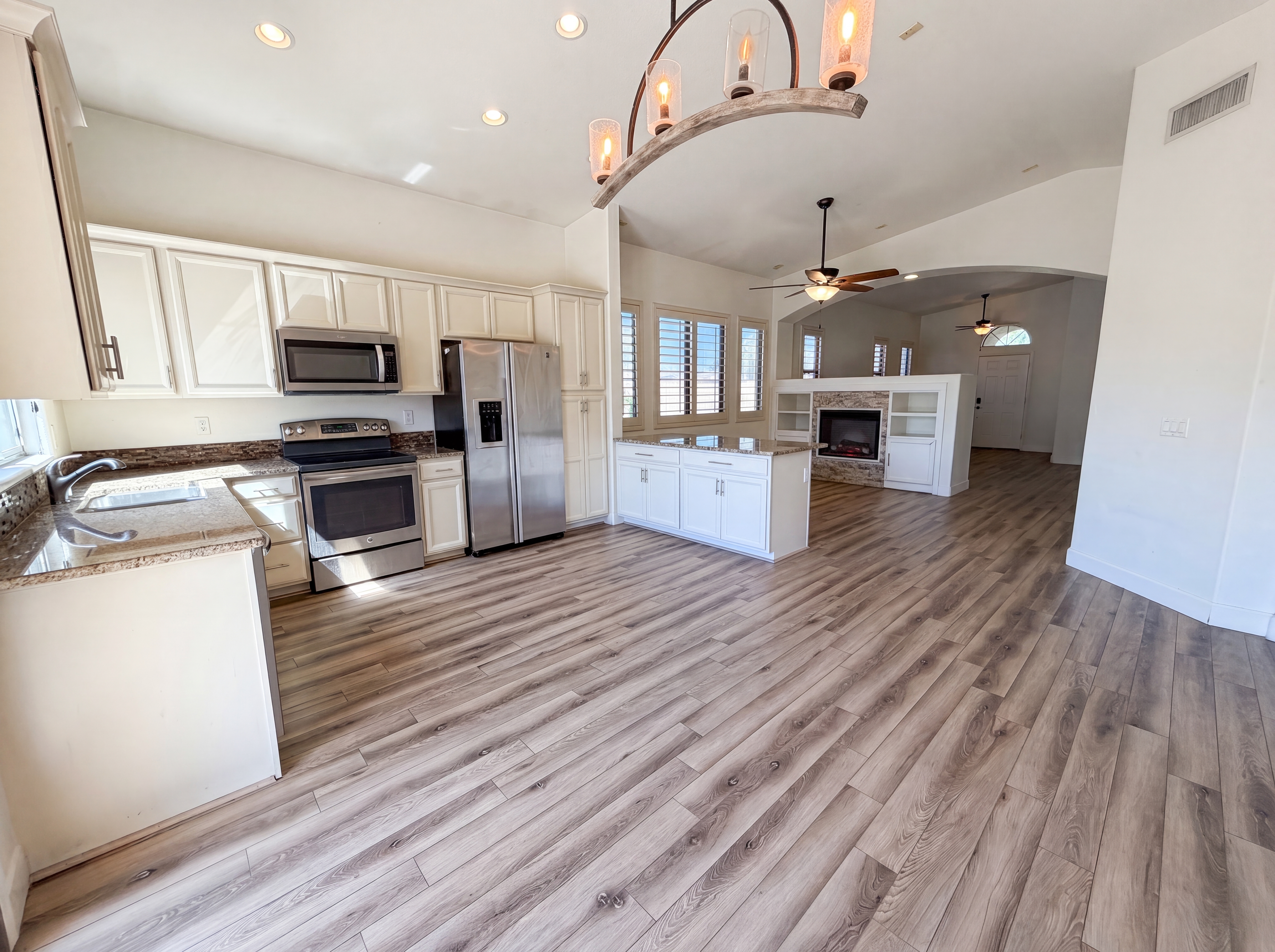 Photo 7 of 29 of 3951 E Timberline Rd, Gilbert, AZ