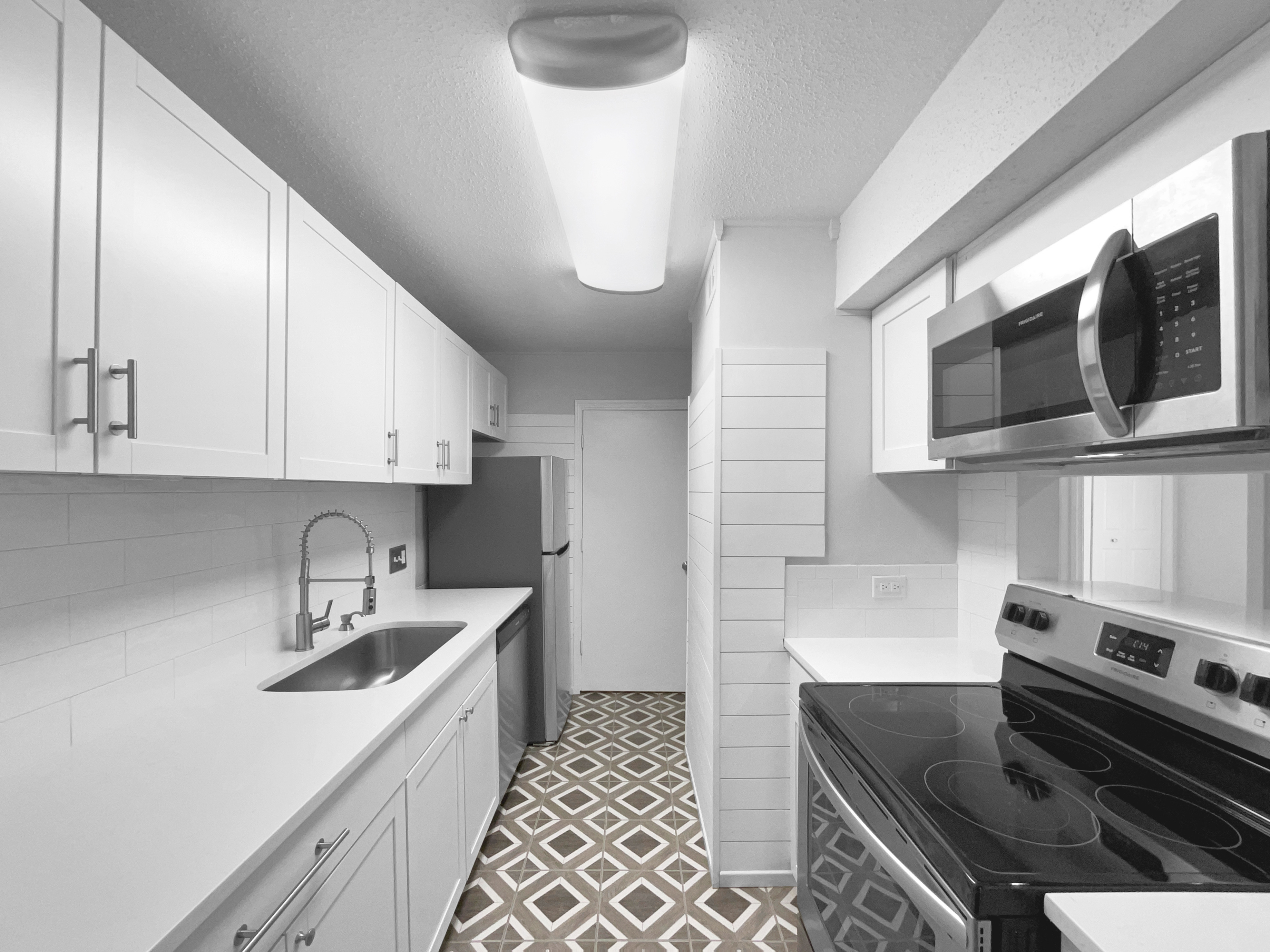 Photo 6 of 20 of 4936 Sardis Rd, Charlotte, NC