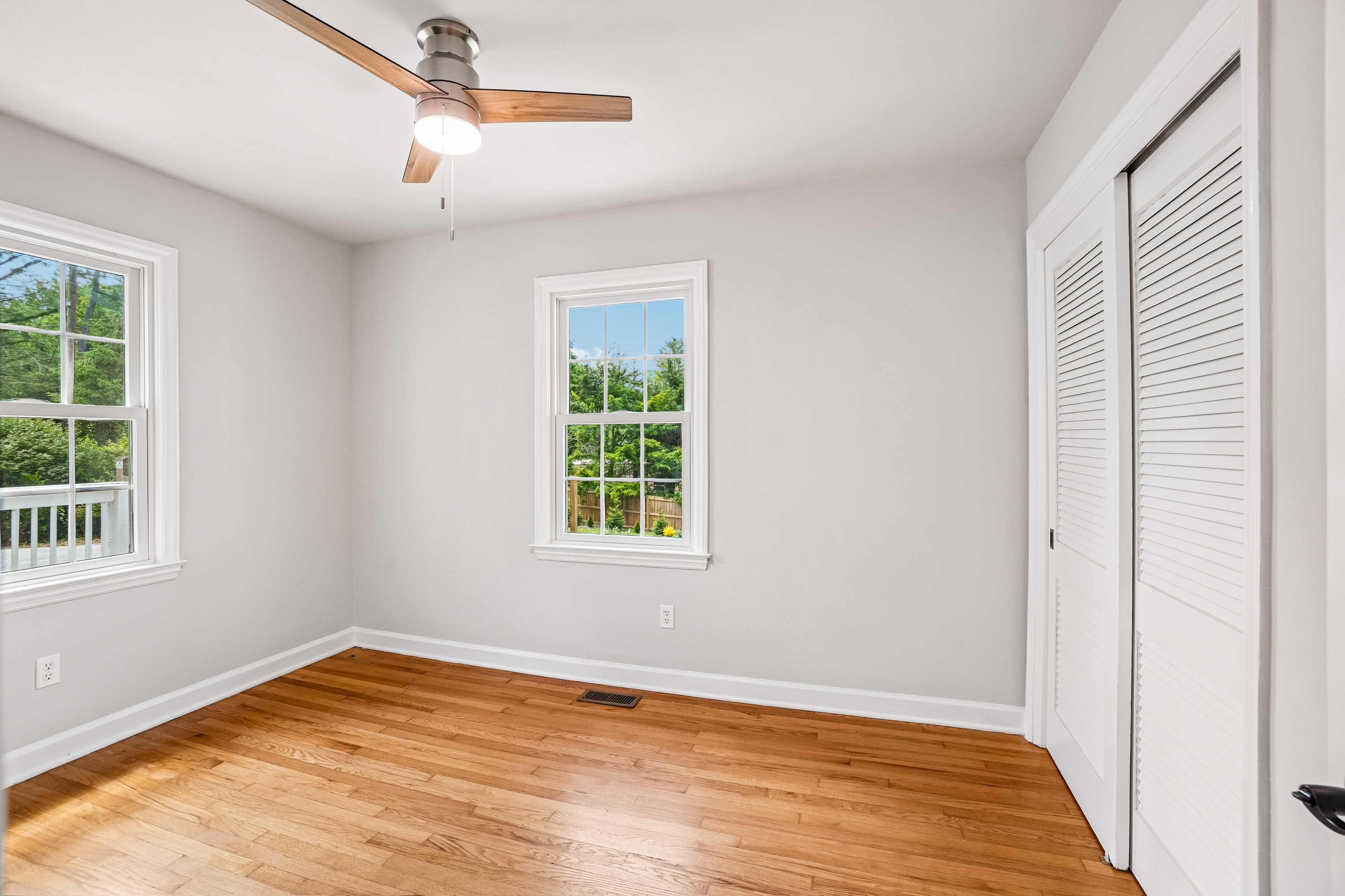 Photo 37 of 51 of 28 Ridgefield Pl, Biltmore Forest, NC