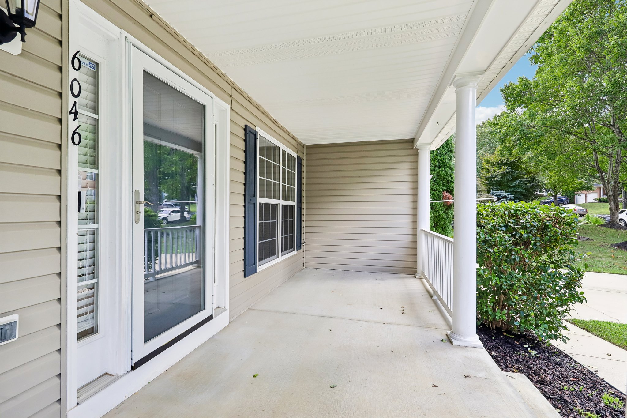Photo 33 of 48 of 6046 Persinger House Ct, Manassas, VA