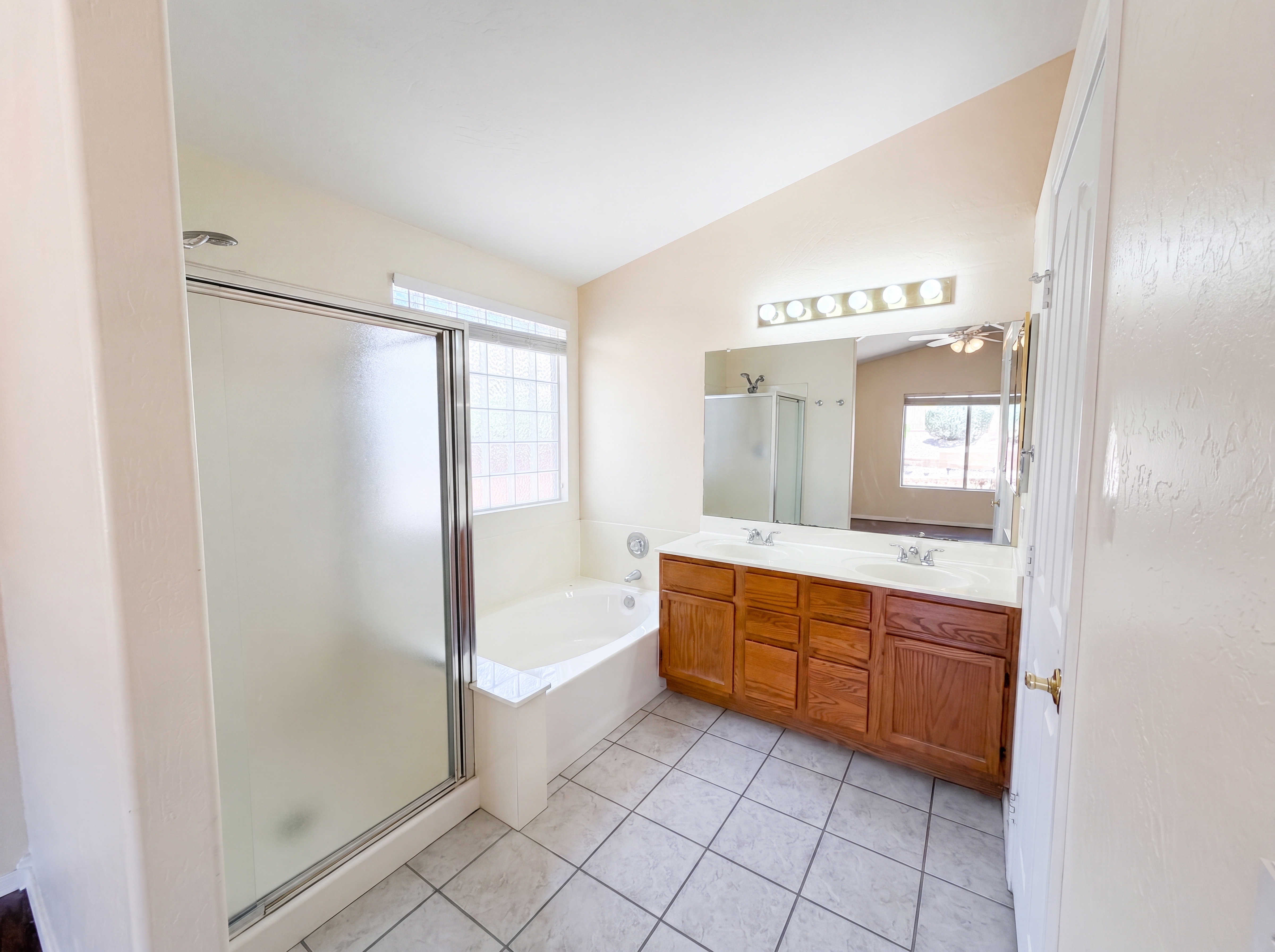 Photo 15 of 19 of 2018 E Windsong Dr, Phoenix, AZ