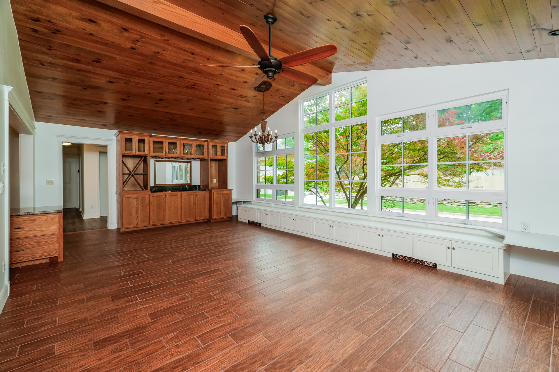 Photo 7 of 21 of 3132 S Owasso Ave, Tulsa, OK
