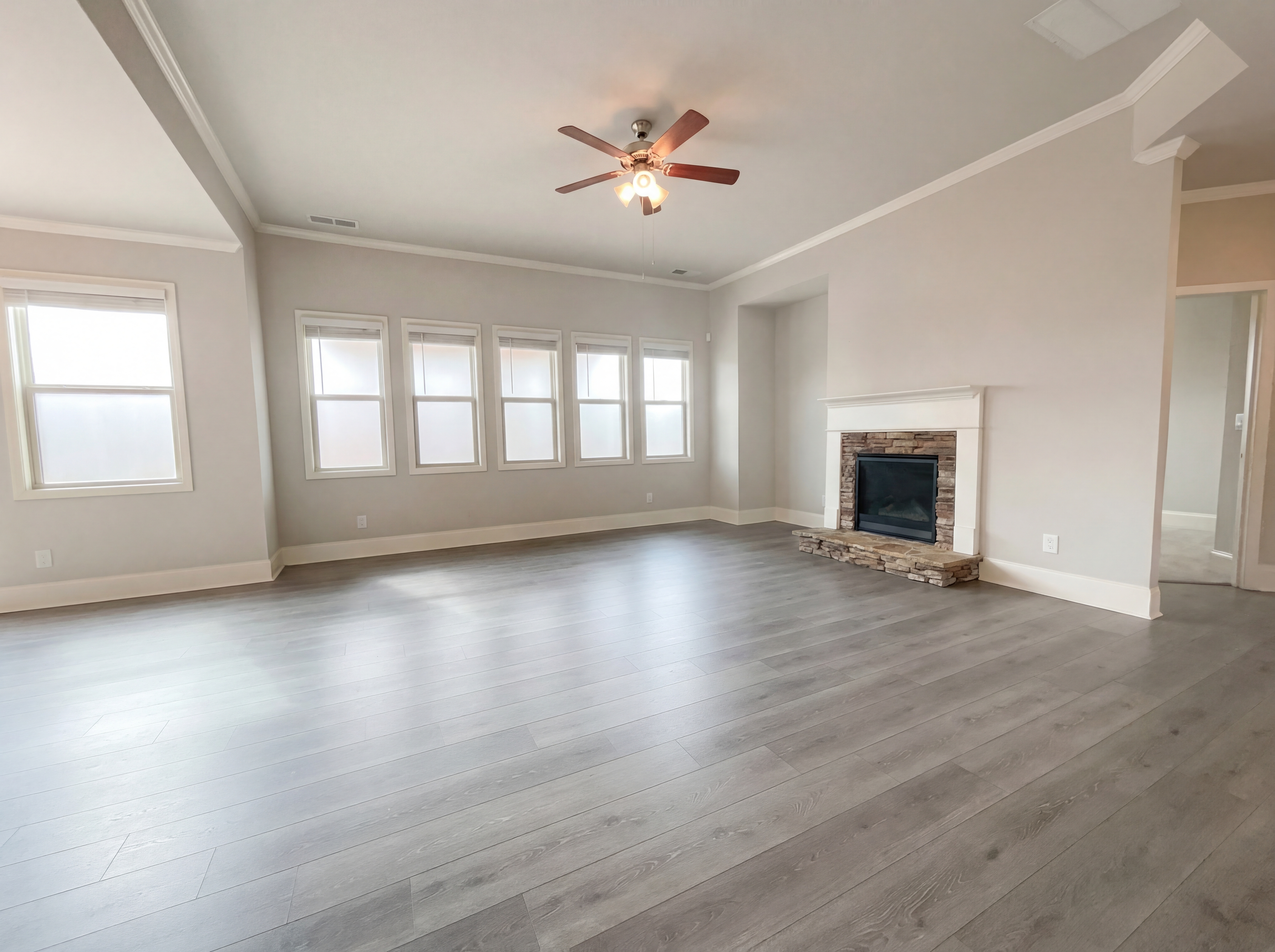 Photo 12 of 29 of 9104 Hanover St, Lithia Springs, GA