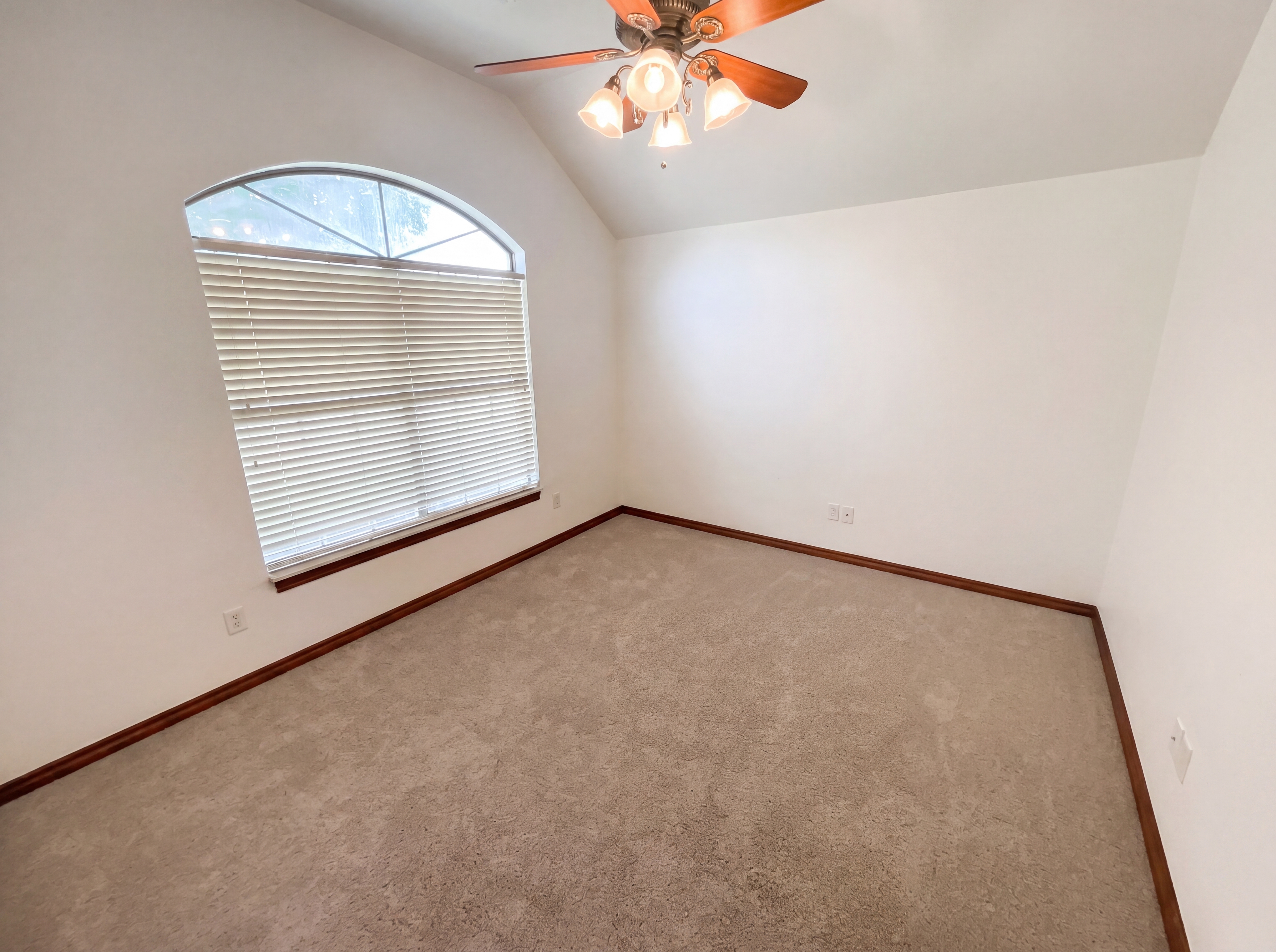 Photo 16 of 21 of 13808 S Robinson Ave, Oklahoma City, OK