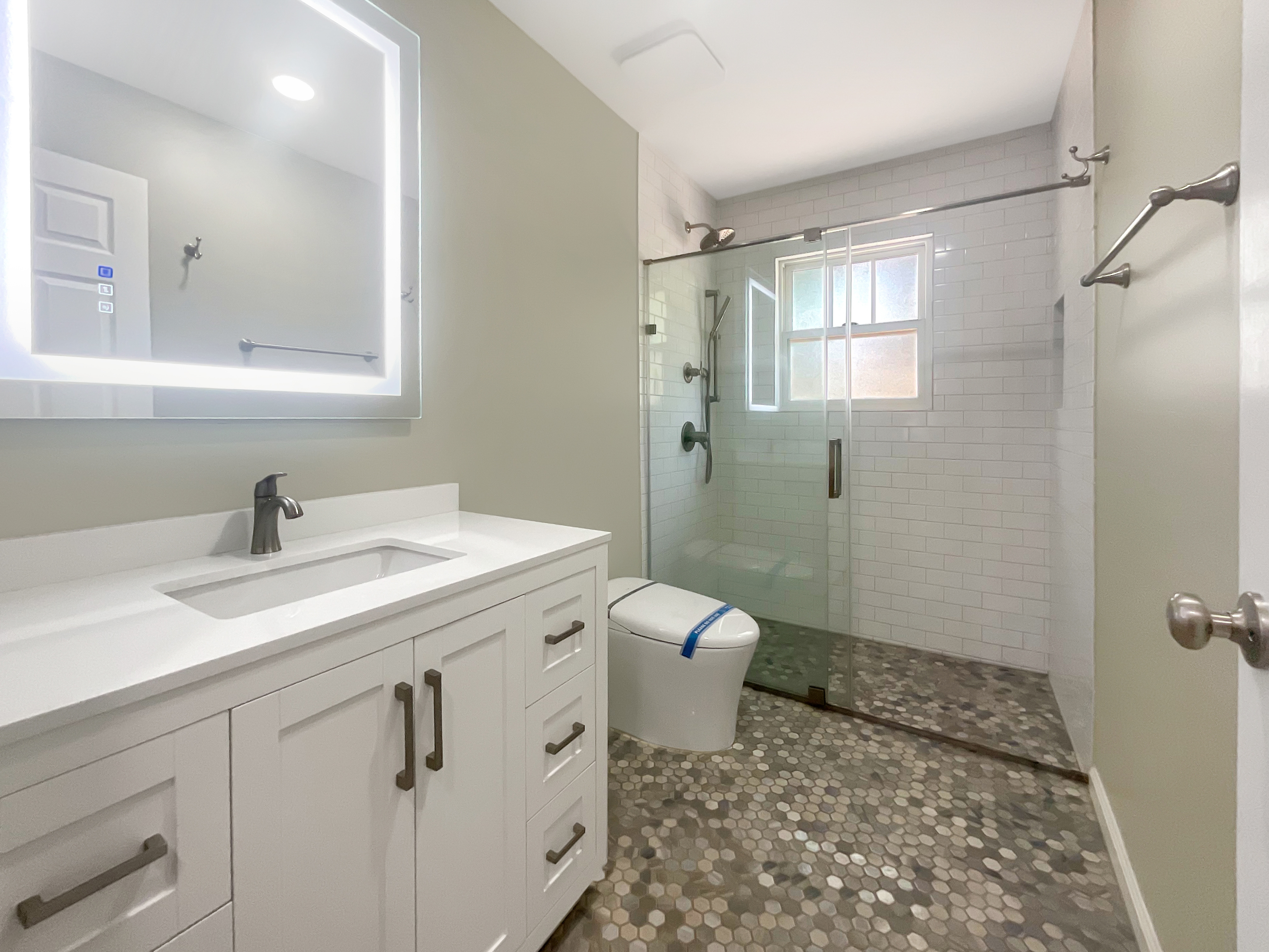 Photo 10 of 21 of 8801 Parkfield Dr, Austin, TX