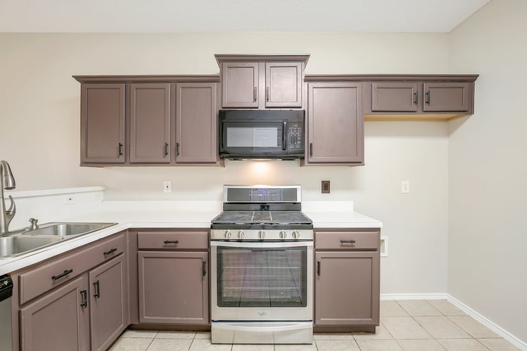 Photo 8 of 26 - 5716 Wimbledon Cir, Haltom City, TX 76137