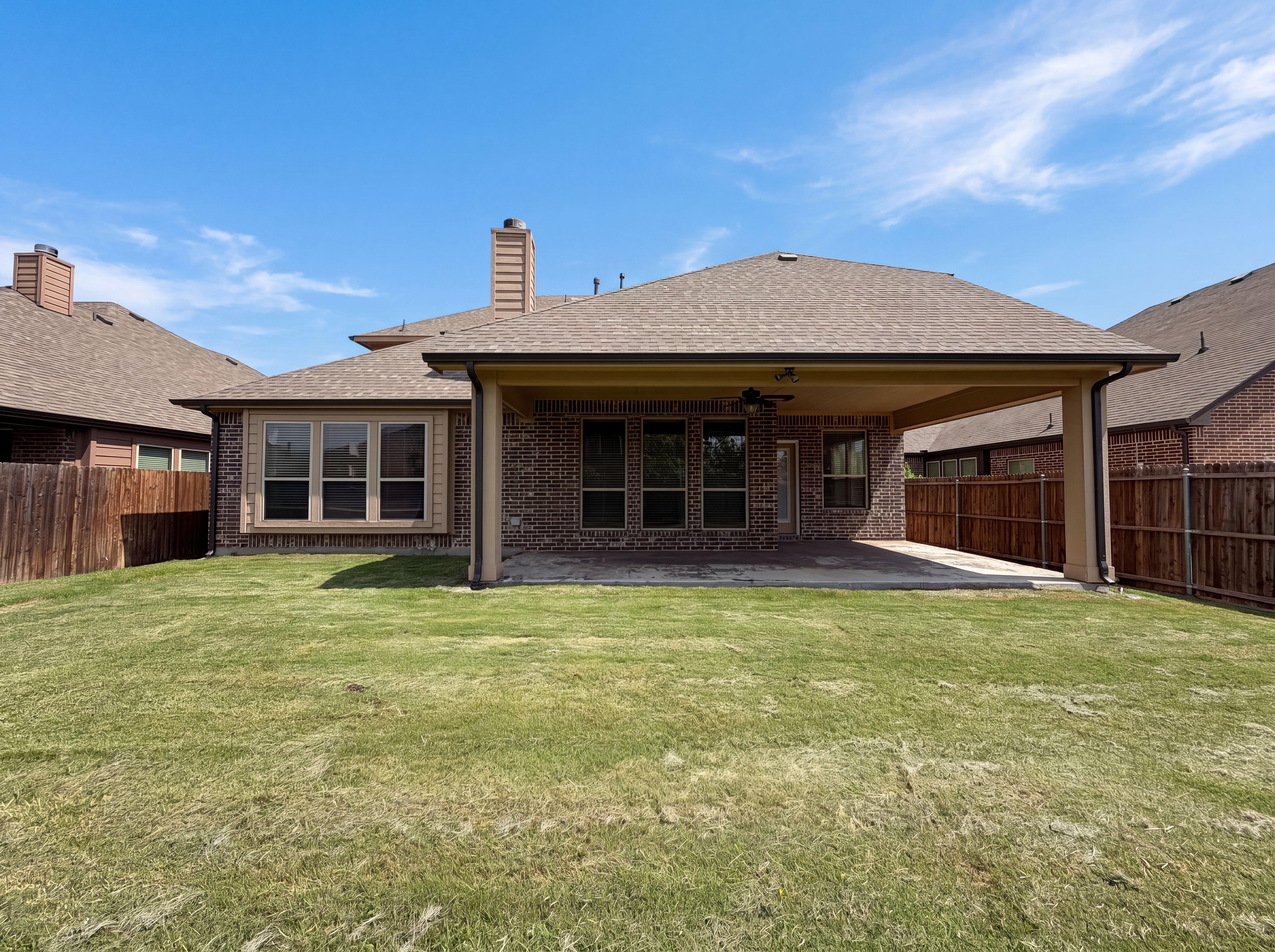 Photo 5 of 34 of 725 Lyndhurst Dr, Anna, TX