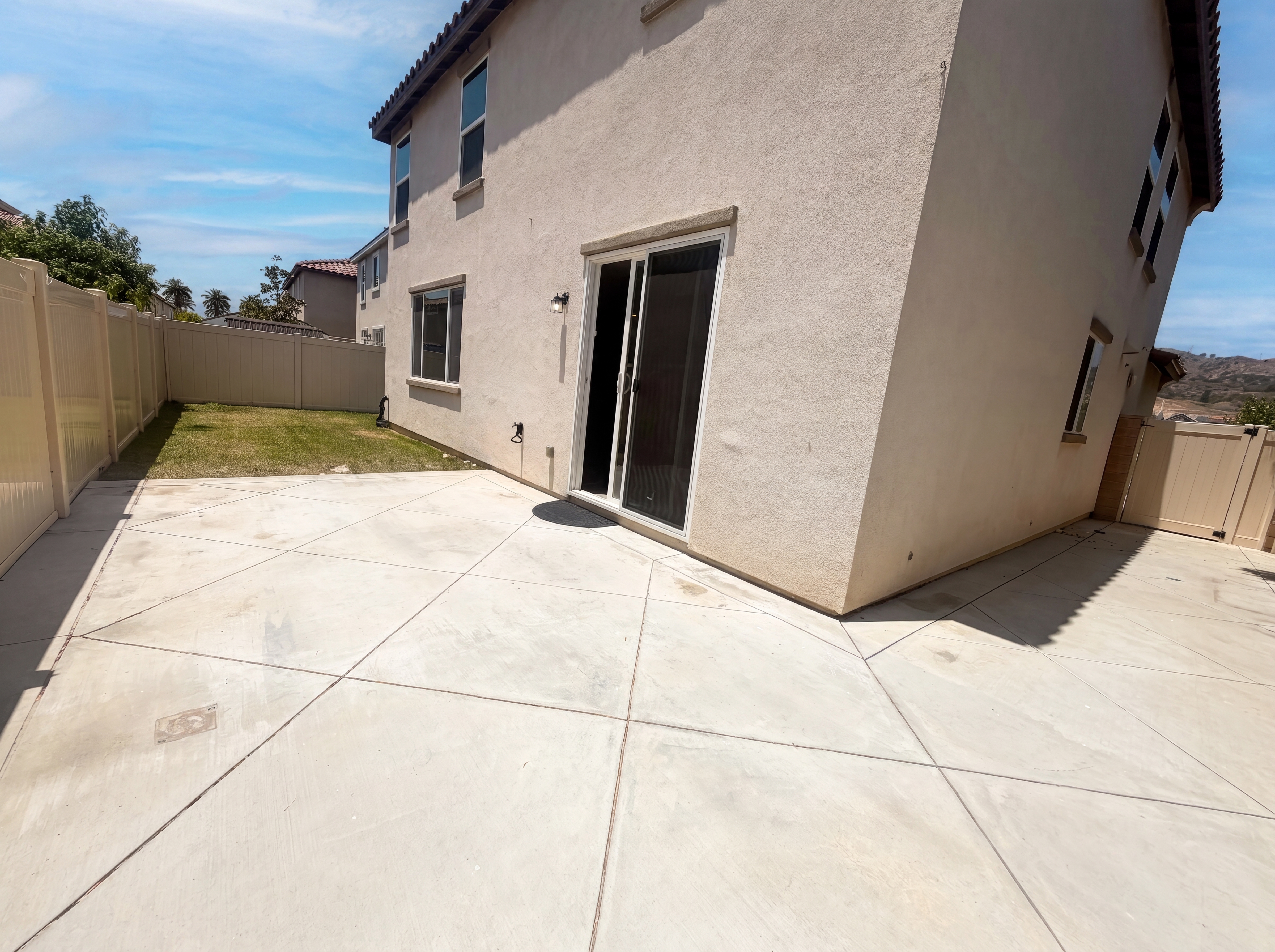 Photo 5 of 24 of 383 Eureka Dr, Santa Paula, CA
