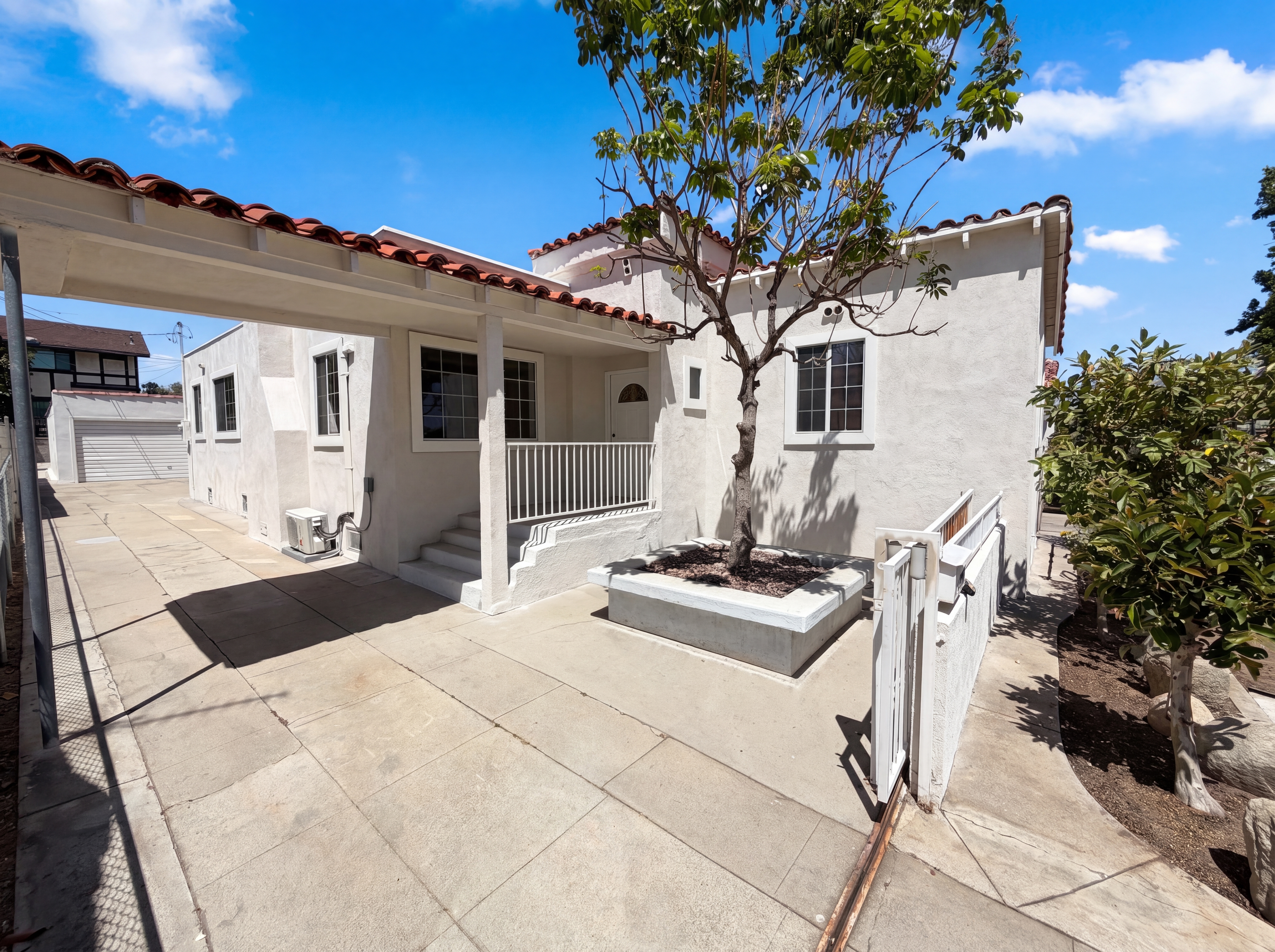 Photo 20 of 31 of 817 S 9th St, Alhambra, CA
