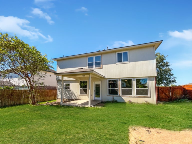 Photo 5 of 18 - 17309 Orwell Ln, Round Rock, TX 78664