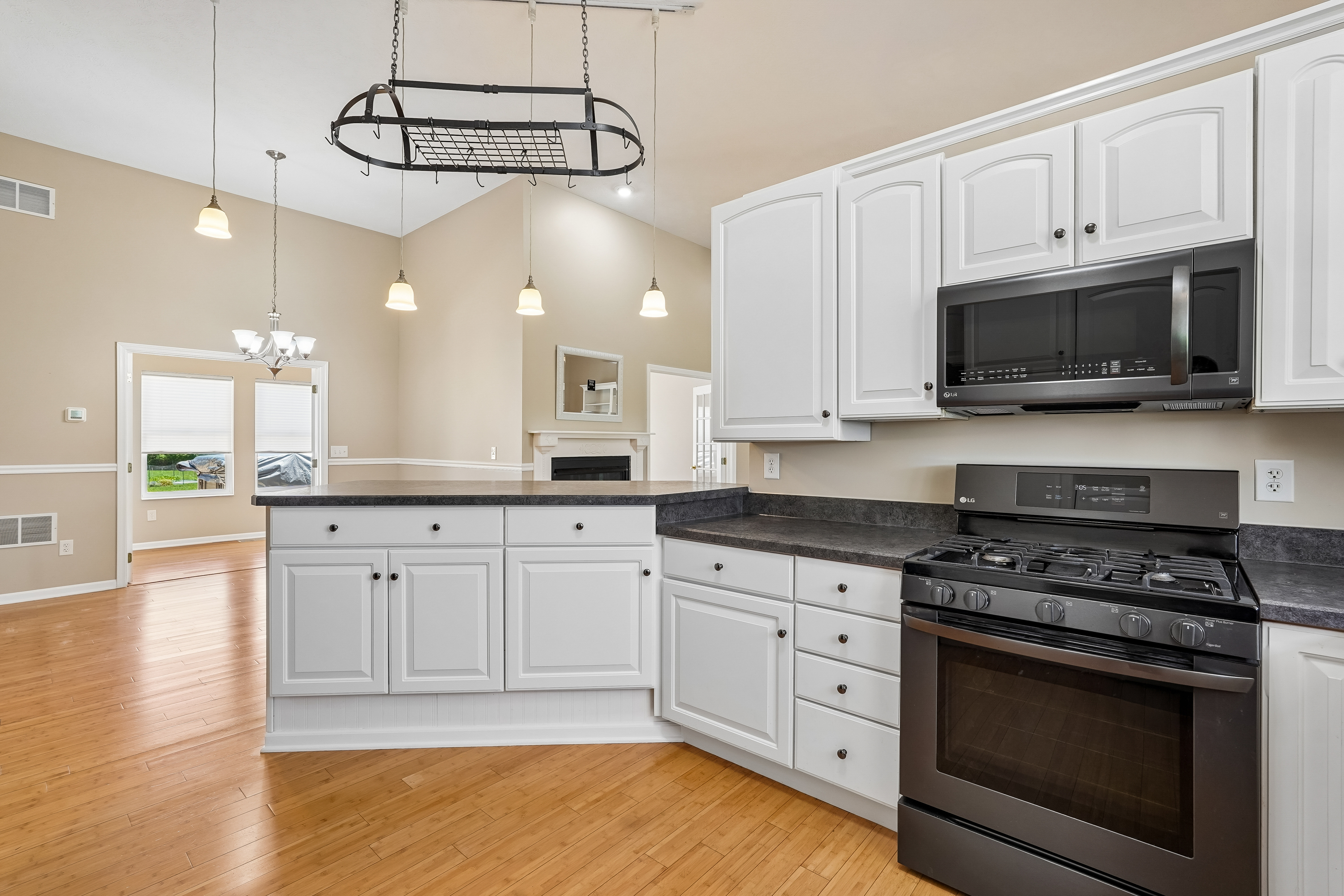 Photo 7 of 61 of 6400 Clark Rd, Sunbury, OH