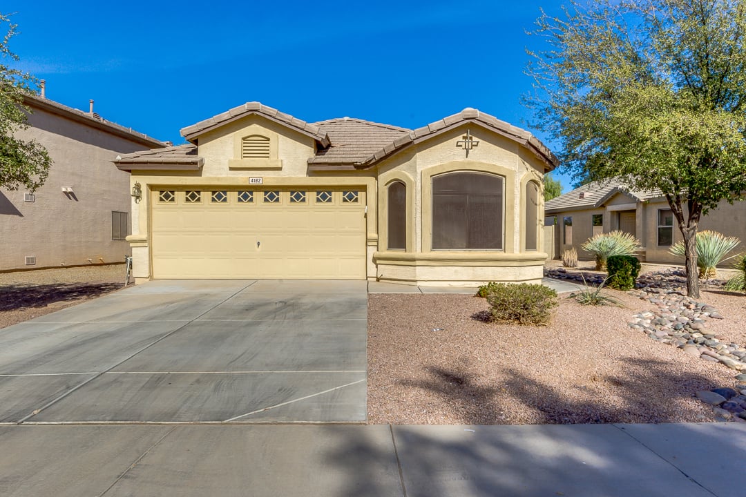 Photo 1 of 29 - 4182 E Tanzanite Ln, San Tan Valley, AZ 85143