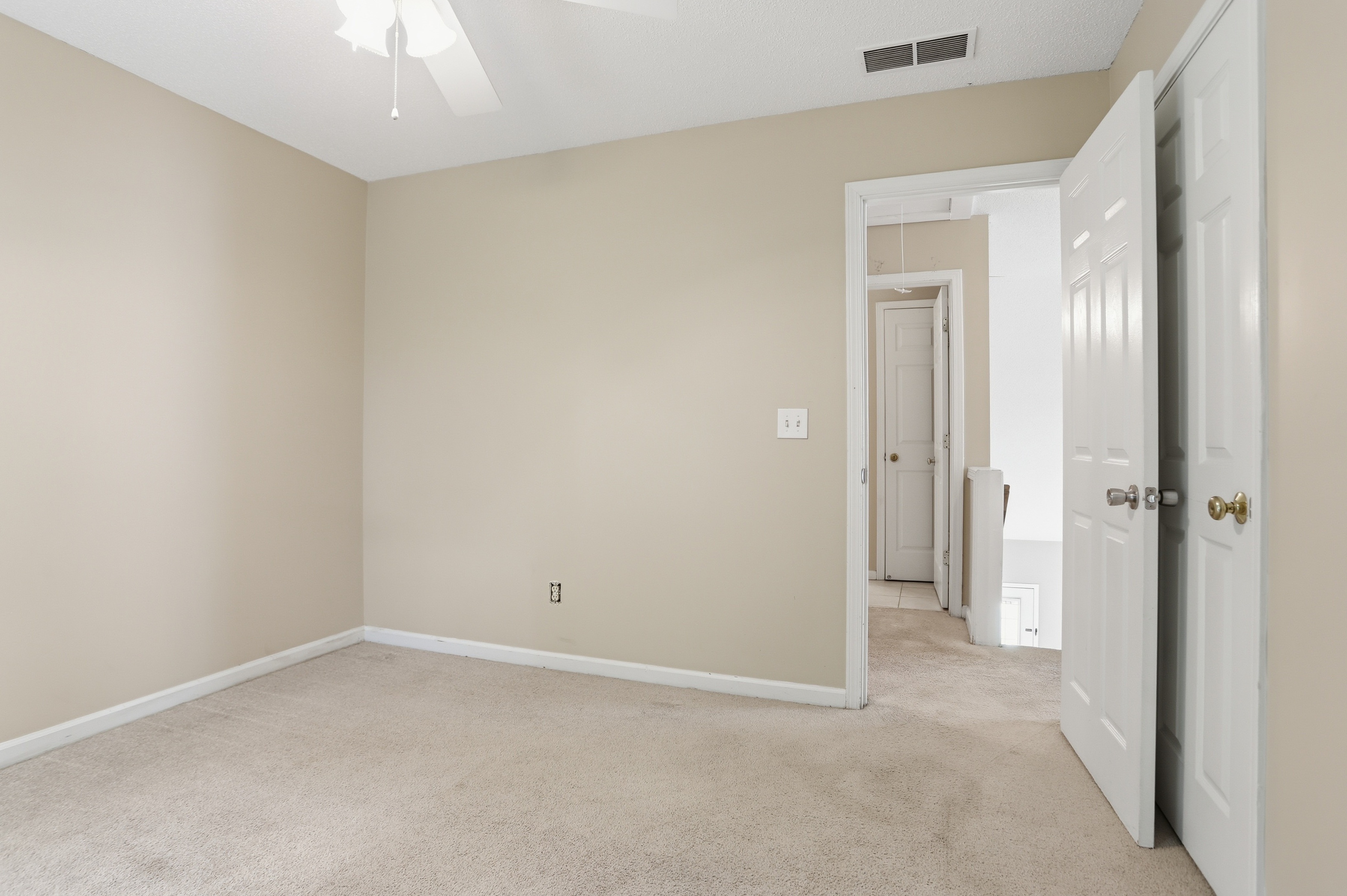 Photo 21 of 30 of 1635 Heyford Cir NW, Kennesaw, GA