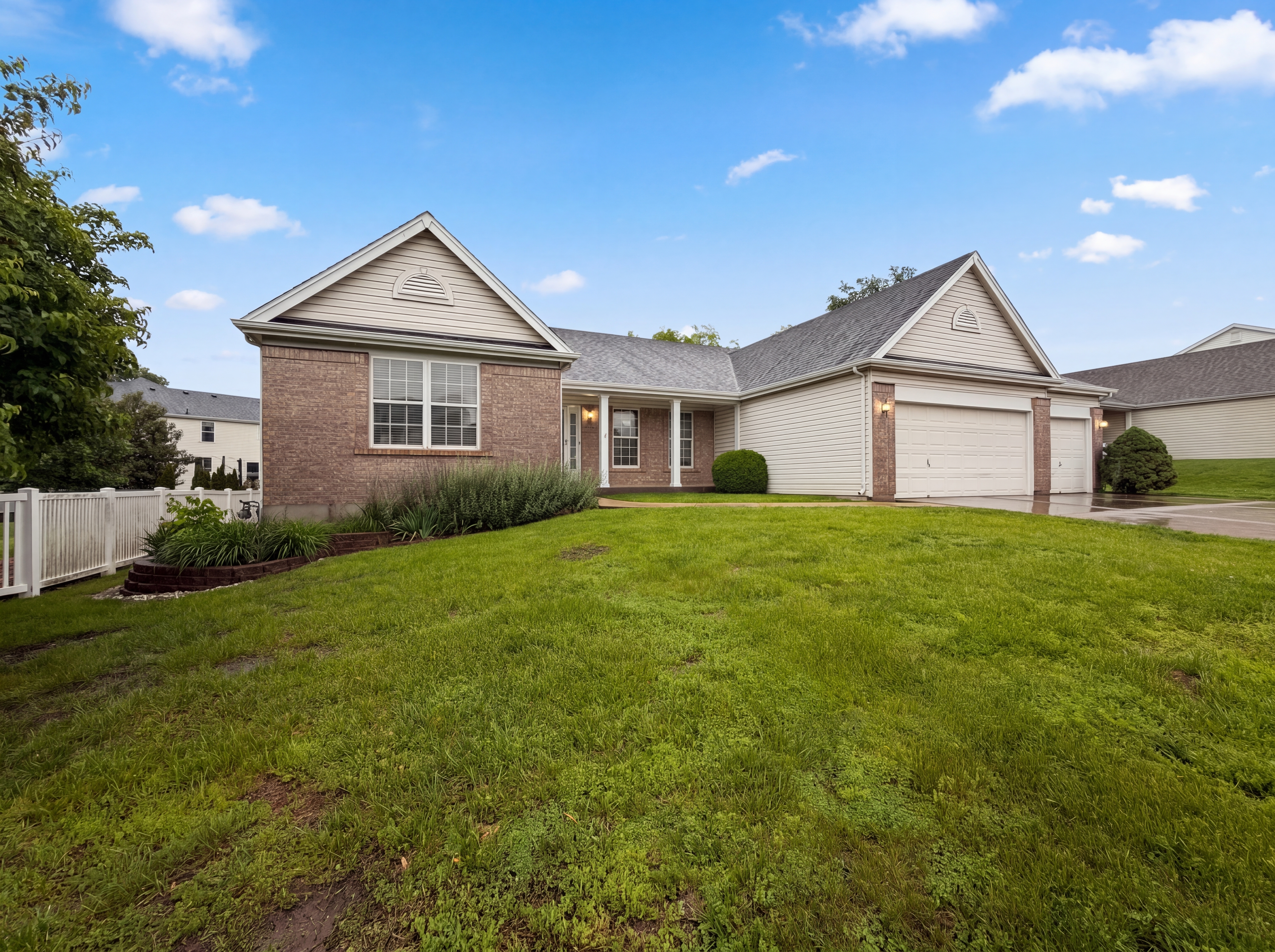 Photo 23 of 26 of 2212 Harborside Dr, DARDENNE PRAIRIE, MO