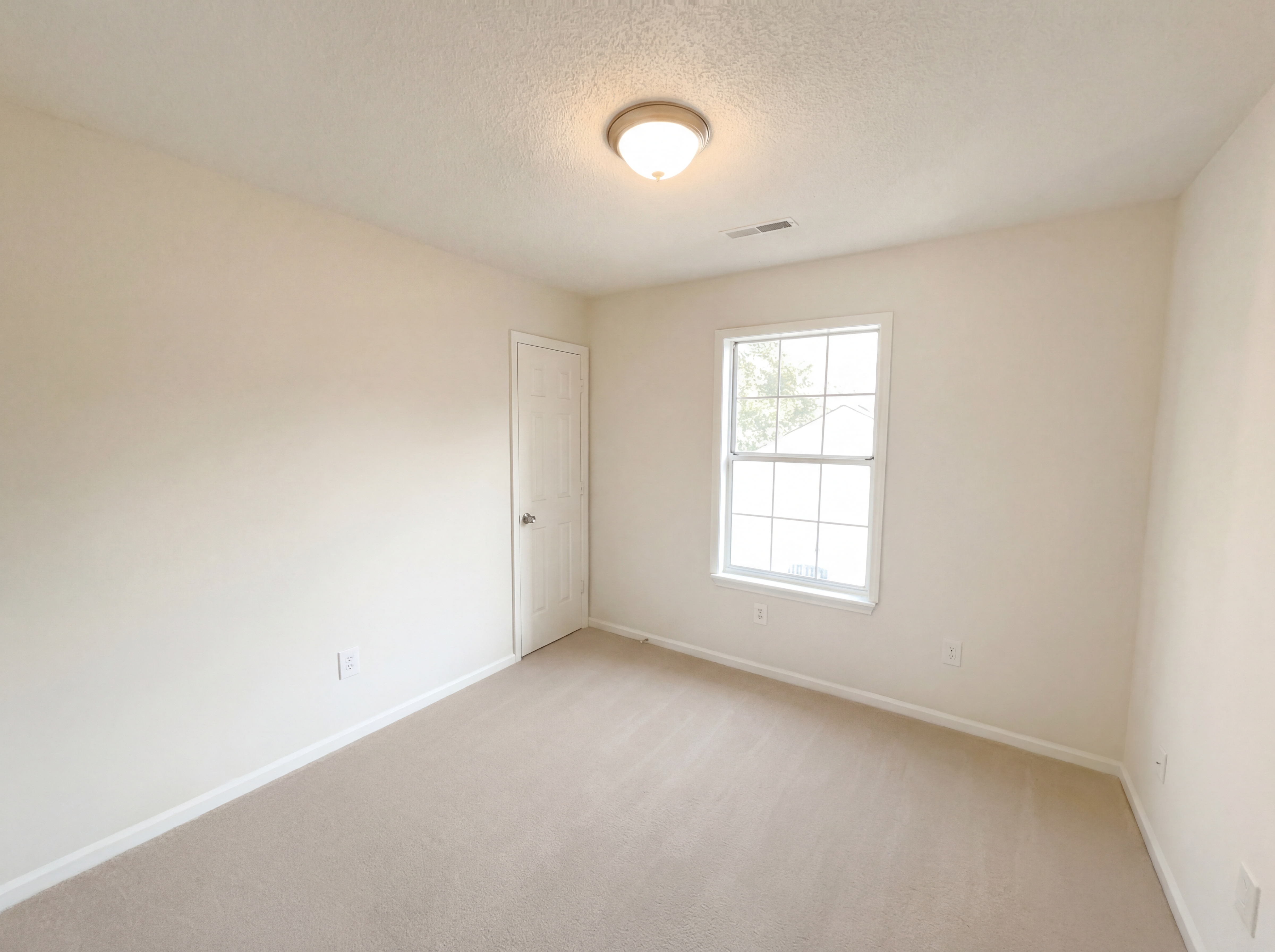 Photo 10 of 17 of 104 Nottingham Ct, Summerville, SC