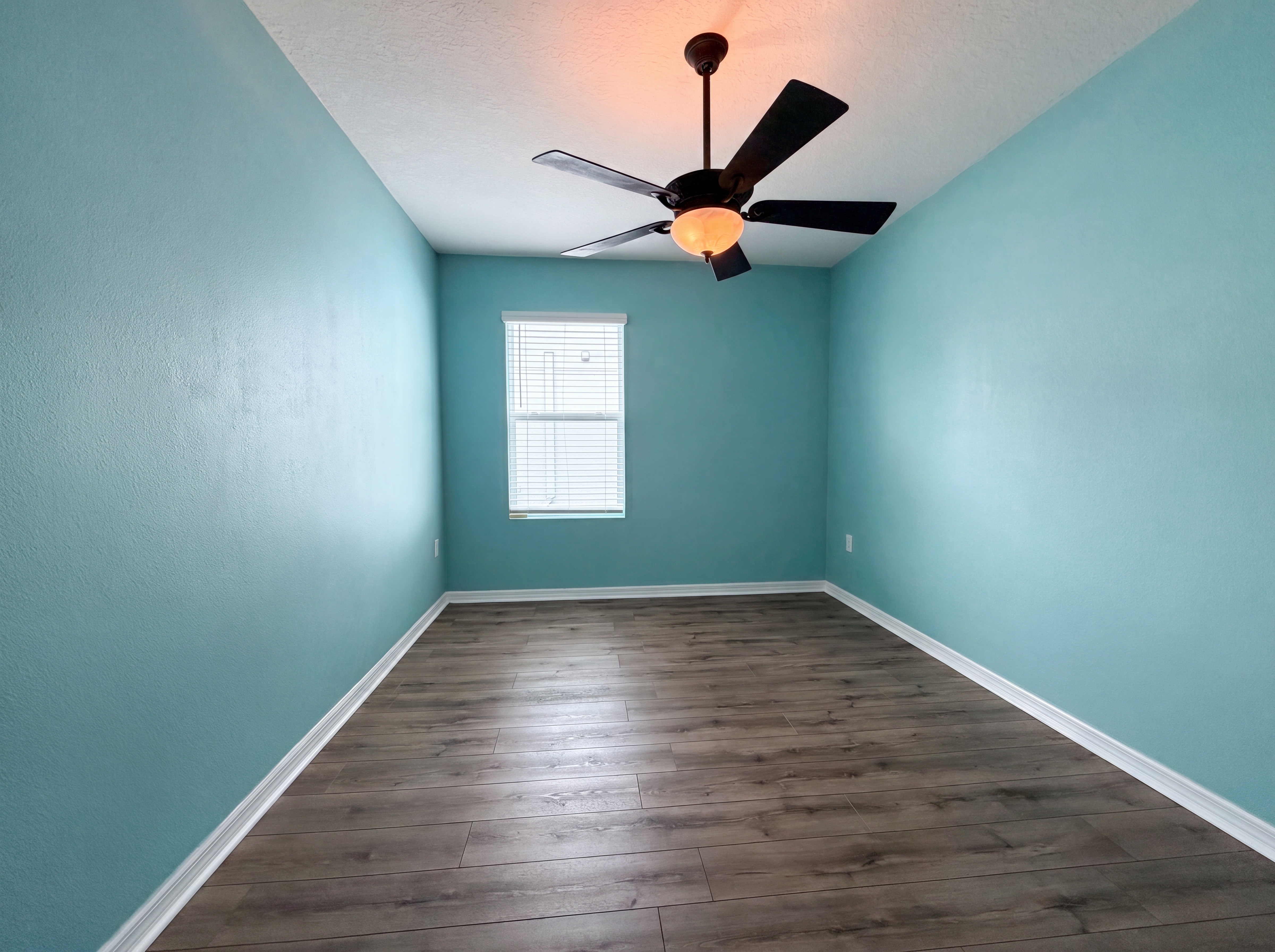 Photo 21 of 25 of 5805 71st St E, Palmetto, FL