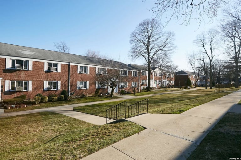 22169 Manor Rd, Queens Village, NY 11427 Opendoor