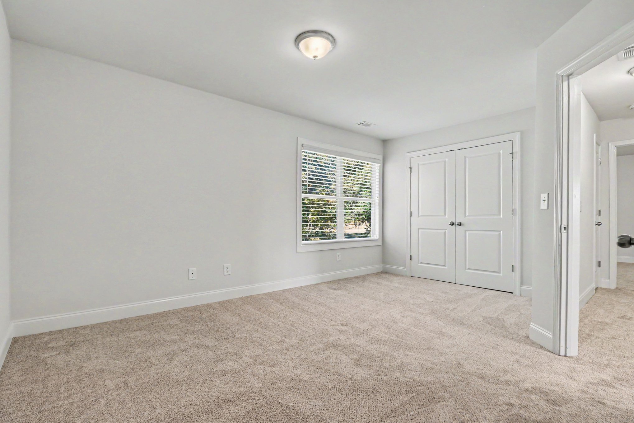 Photo 12 of 19 of 99 Glen Oaks Dr, Dawsonville, GA