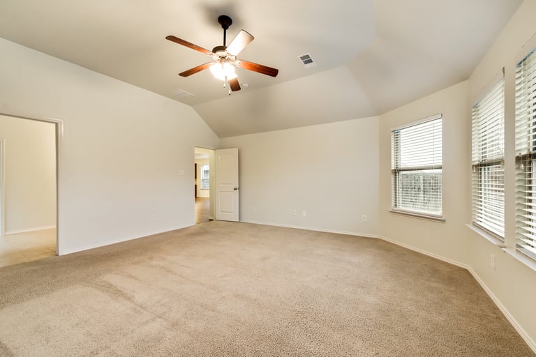 Photo 19 of 30 - 594 Miramar Dr, Rockwall, TX 75087