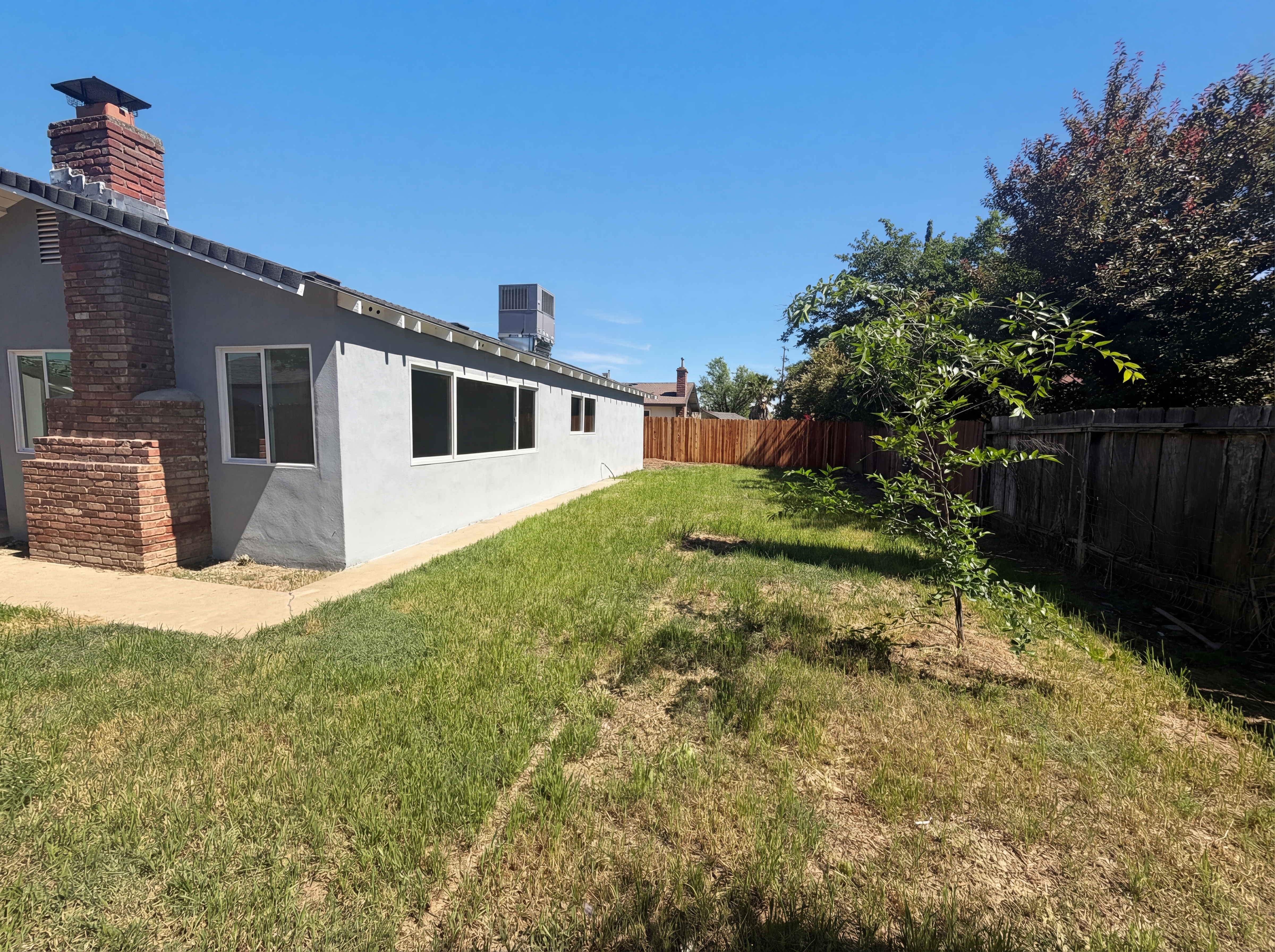 Photo 23 of 25 of 1128 Hobart Dr, Marysville, CA