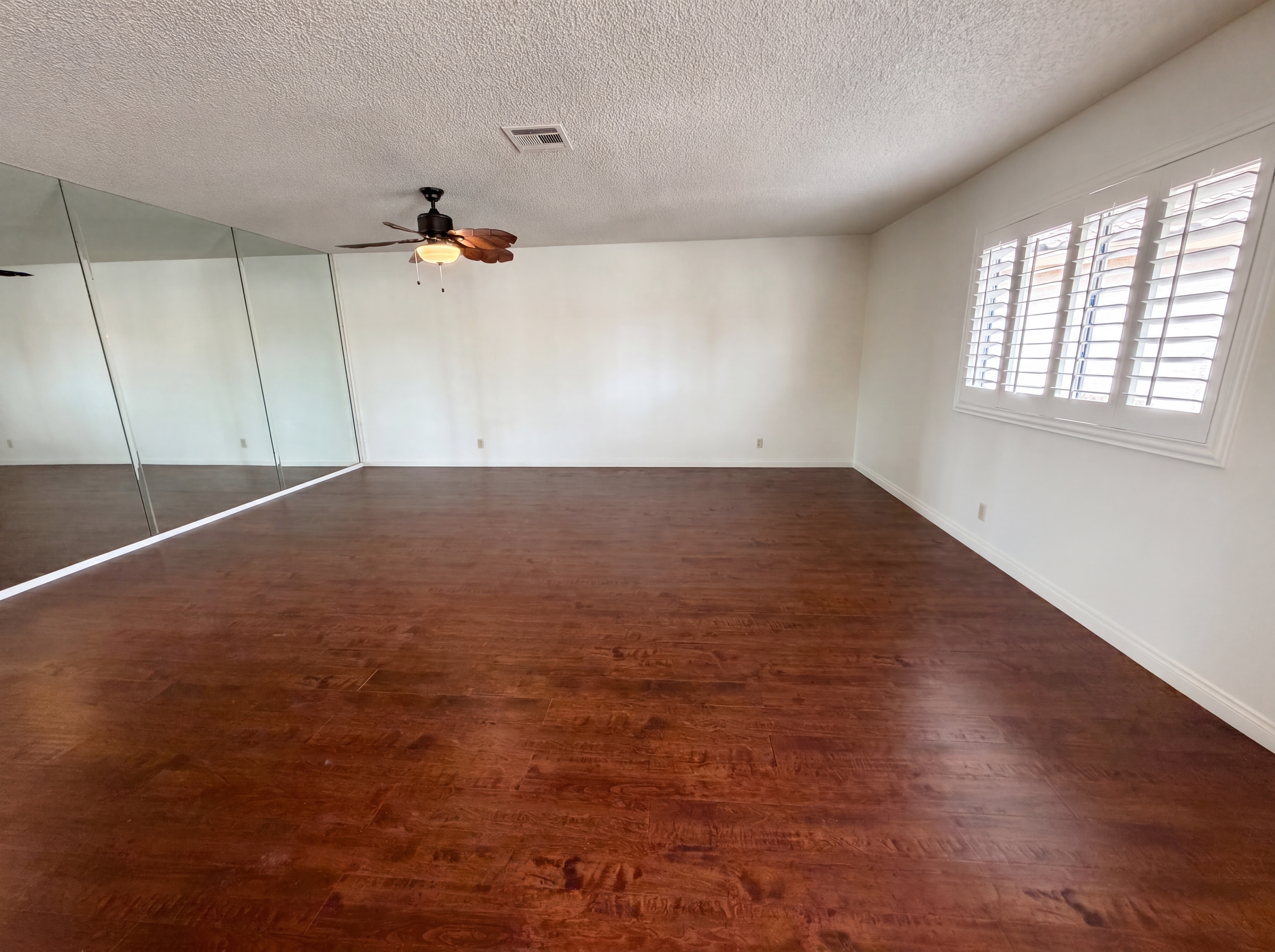 Photo 20 of 47 of 1325 Keifer Ln, Las Vegas, NV