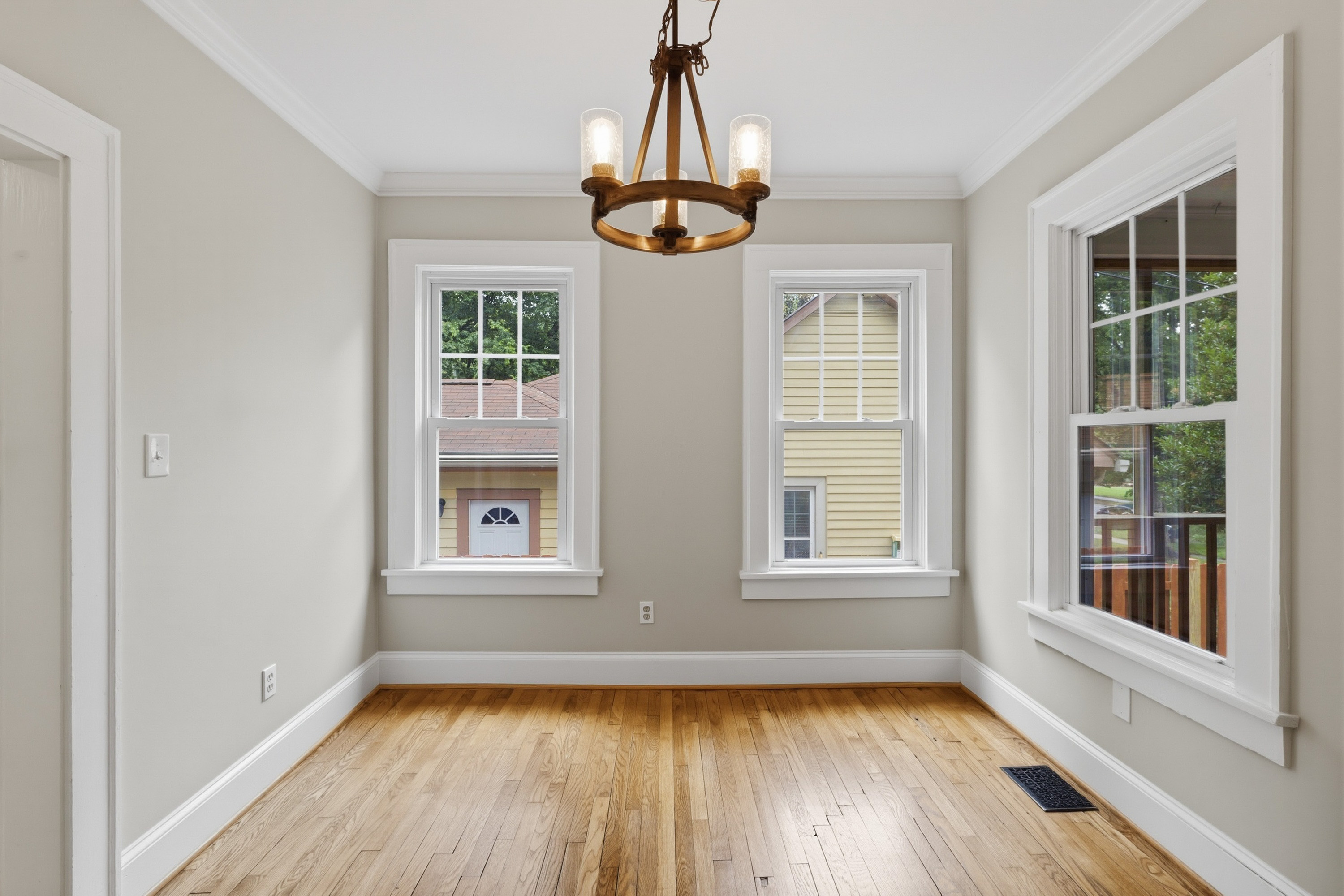 Photo 11 of 37 of 2666 Arbor Ave SE, Atlanta, GA