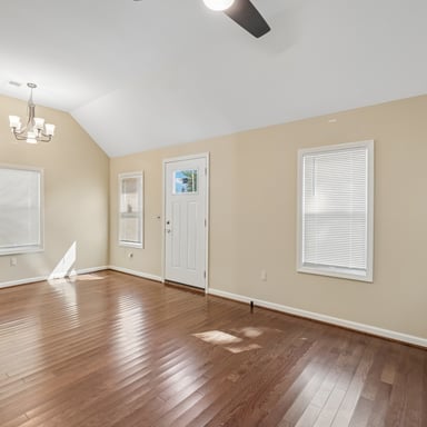Property photo 3 of 20919 Hollywood St