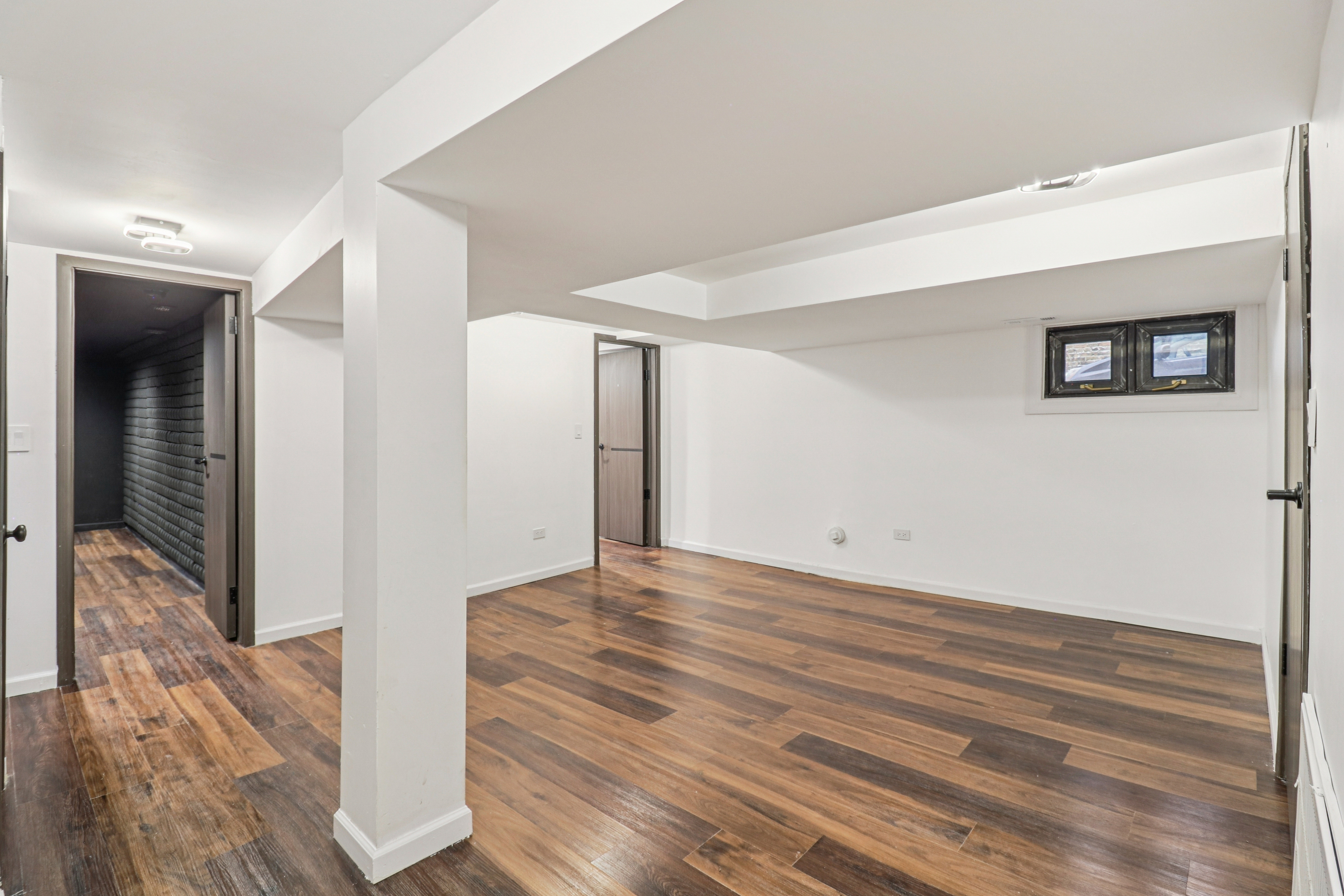Photo 41 of 48 of 1509 Center St, Des Plaines, IL
