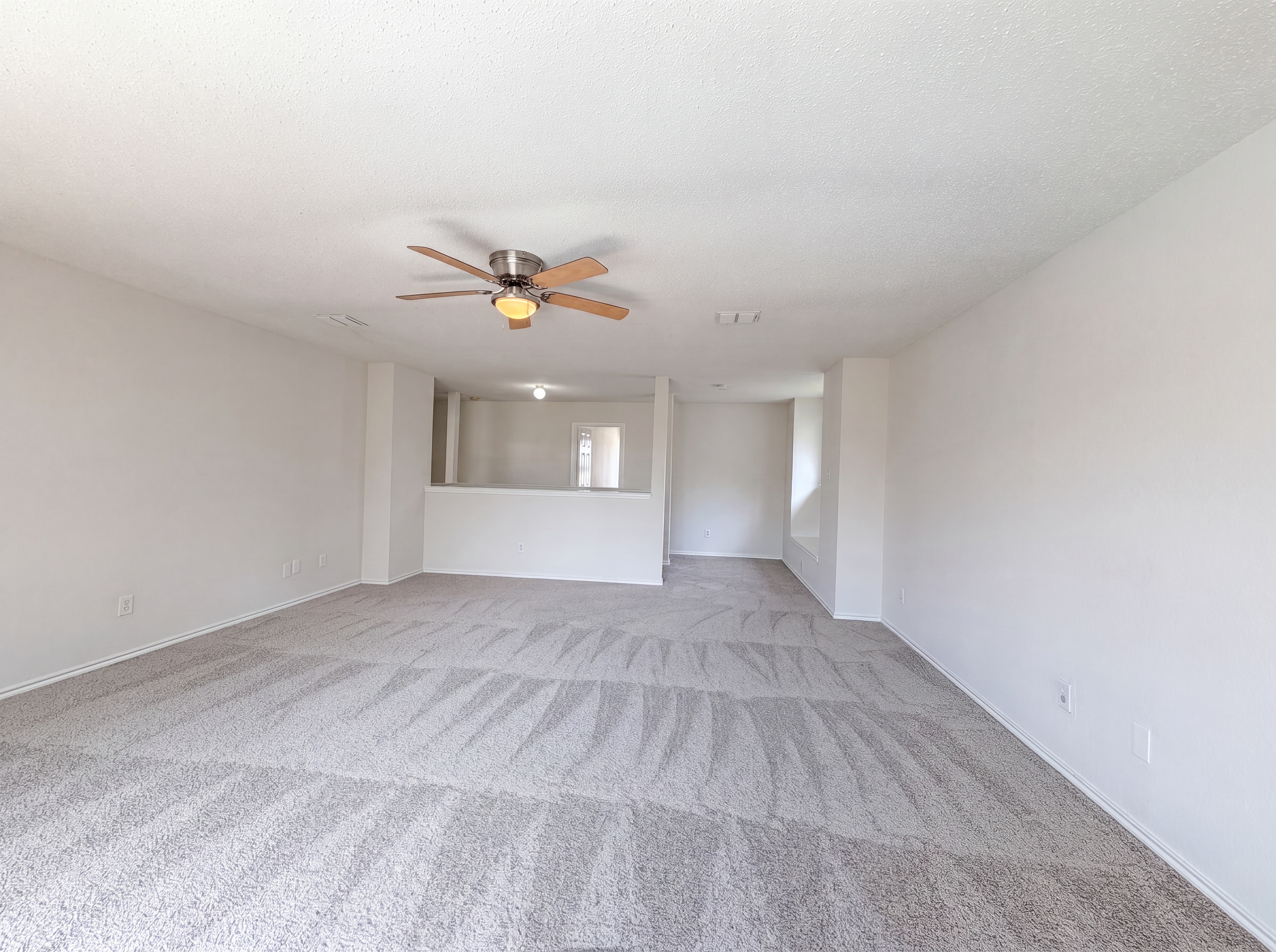 Photo 11 of 27 of 2320 Bantry Ln, Arlington, TX