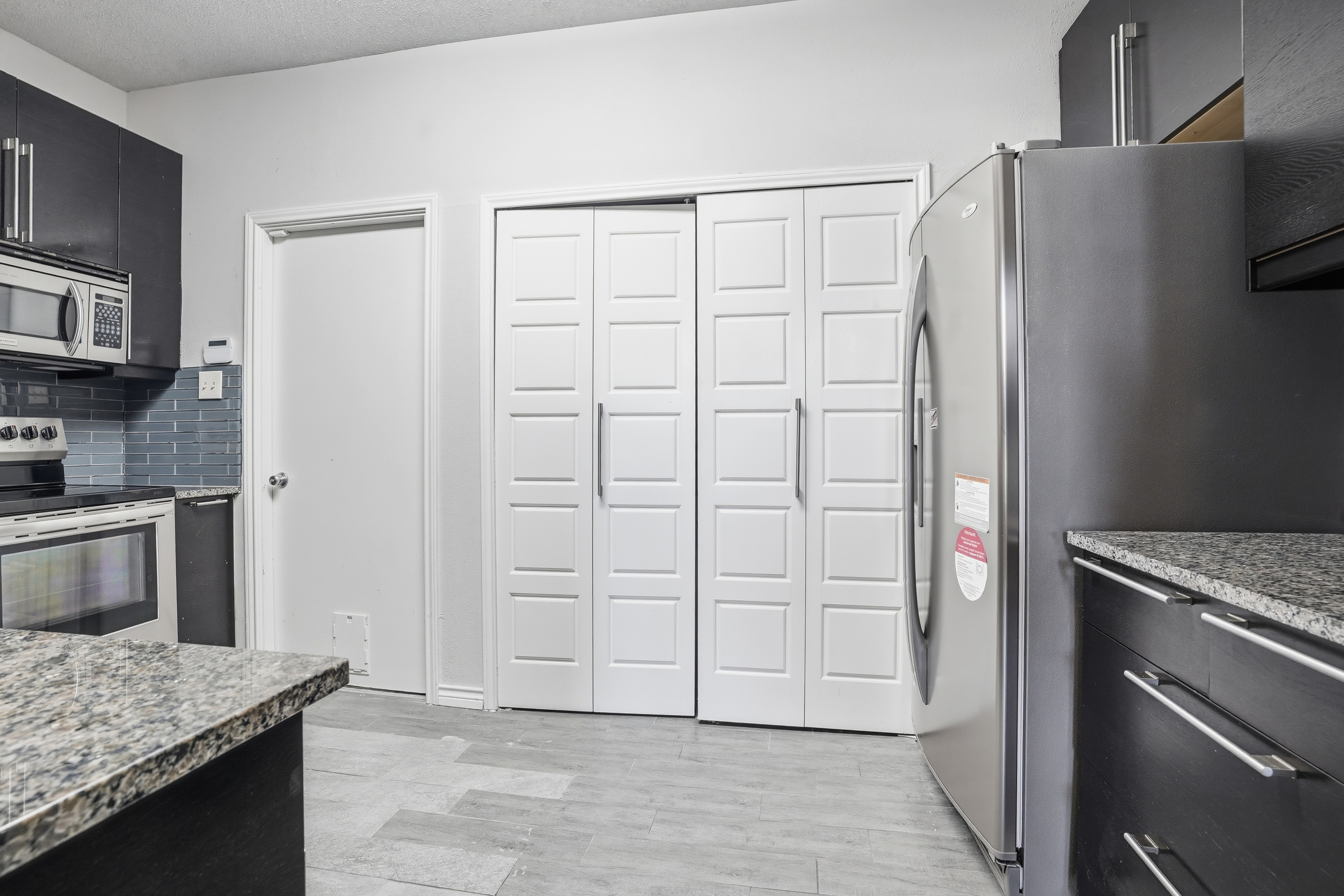 Photo 12 of 31 of 2142 Falcon Ridge Dr, Carrollton, TX