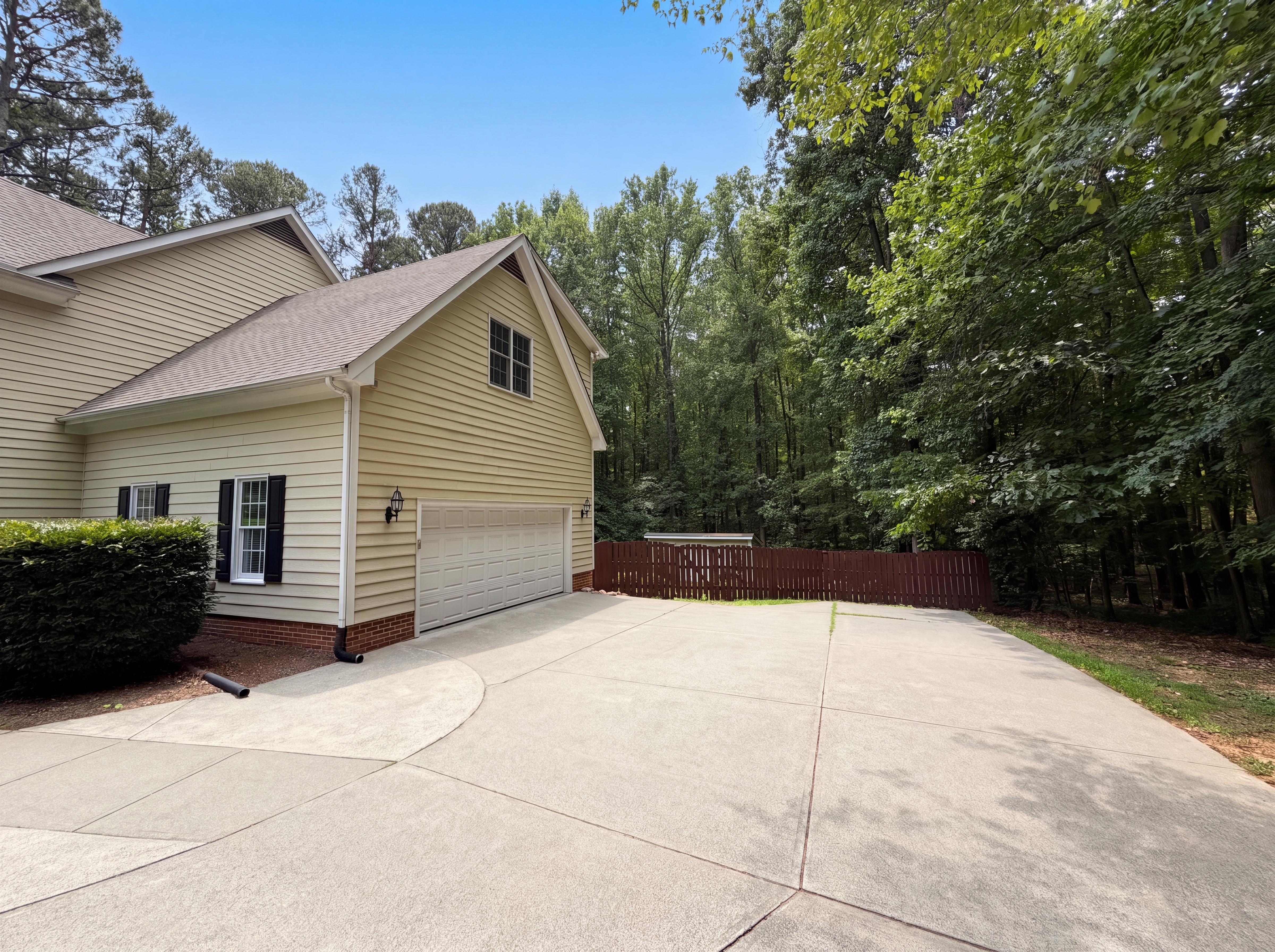 Photo 17 of 19 of 7301 Lakefall Dr, Wake Forest, NC
