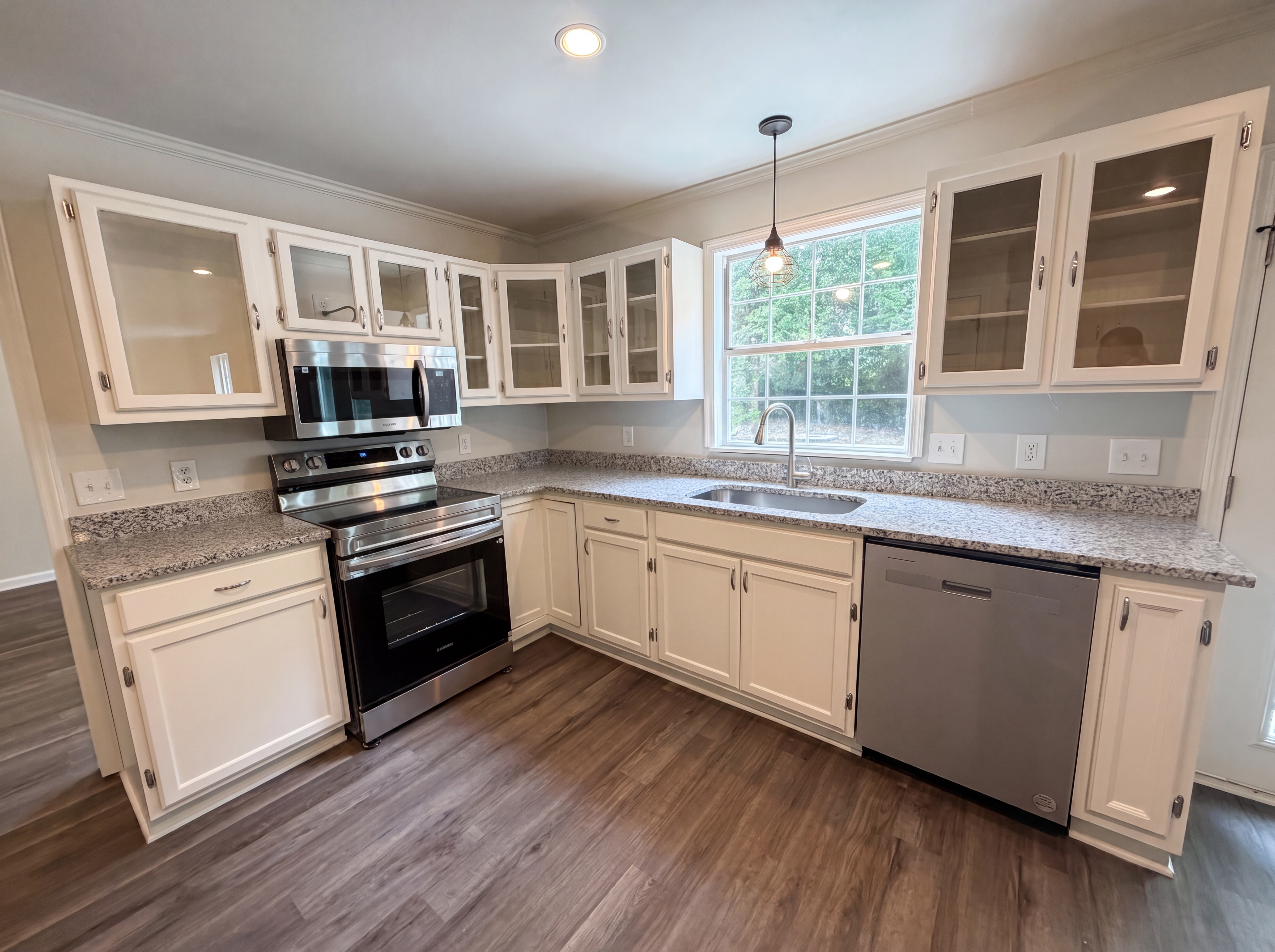 Photo 12 of 28 of 142 Silvermill Rd, Columbia, SC