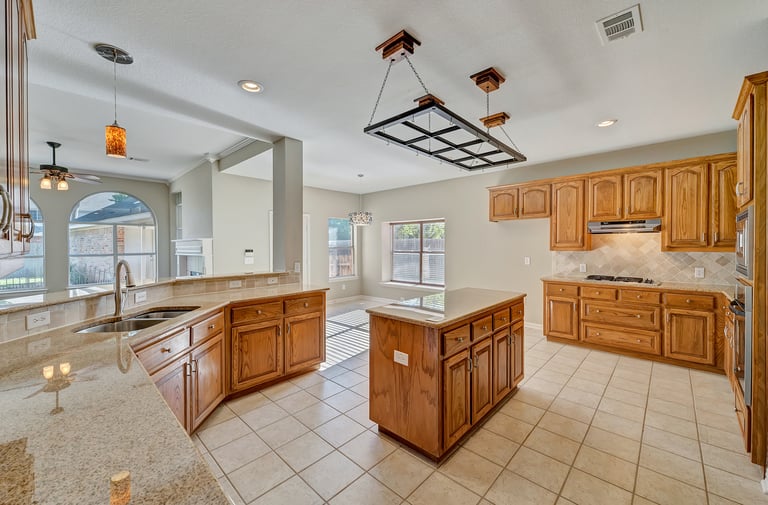 Photo 7 of 35 - 244 Bear Holw, Keller, TX 76248