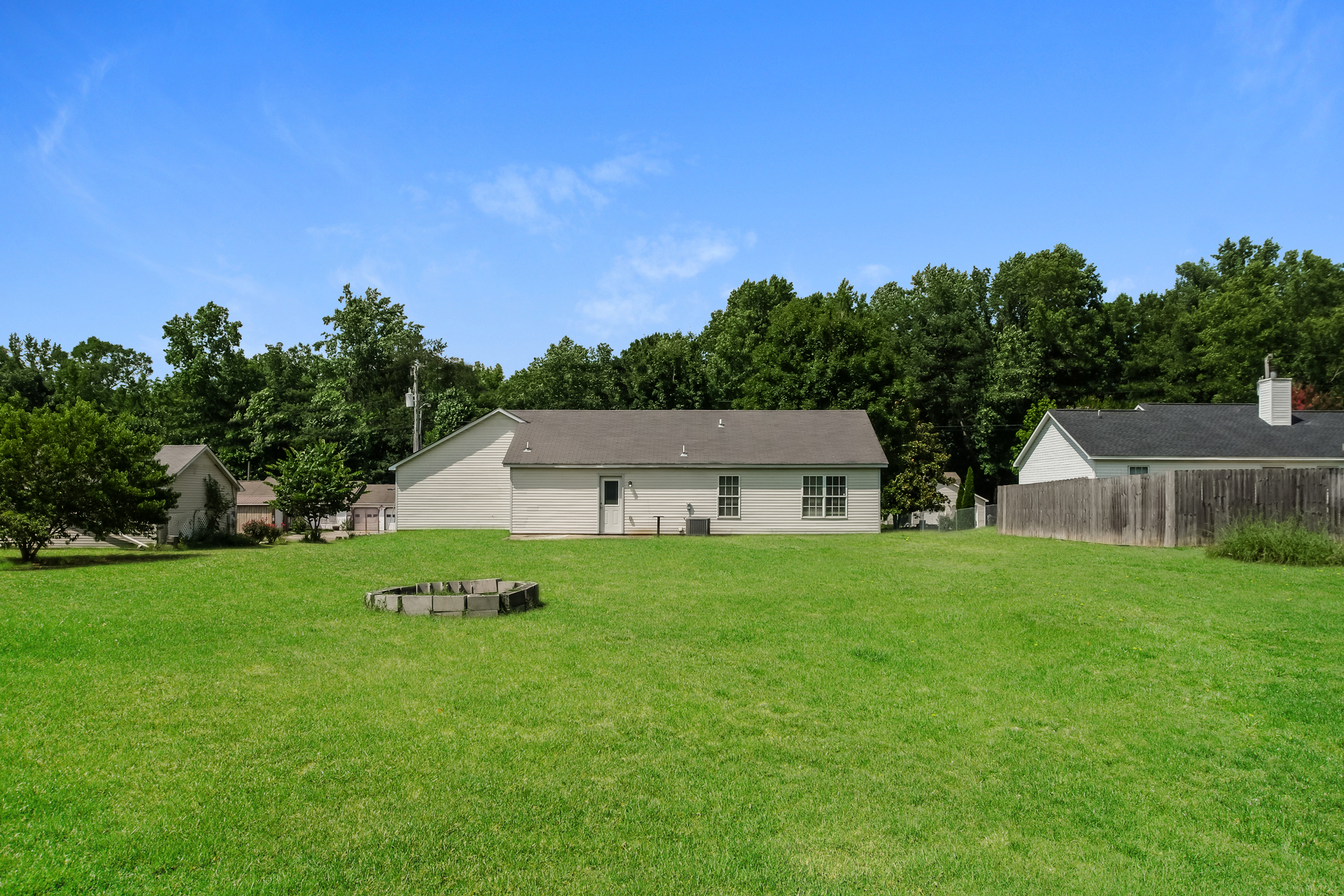 Photo 20 of 21 of 338 Buffalo Creek Dr, Toney, AL