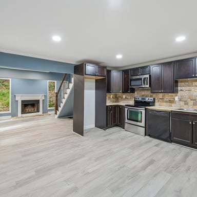 Property photo 2 of 1370 Eaglecreek Trl