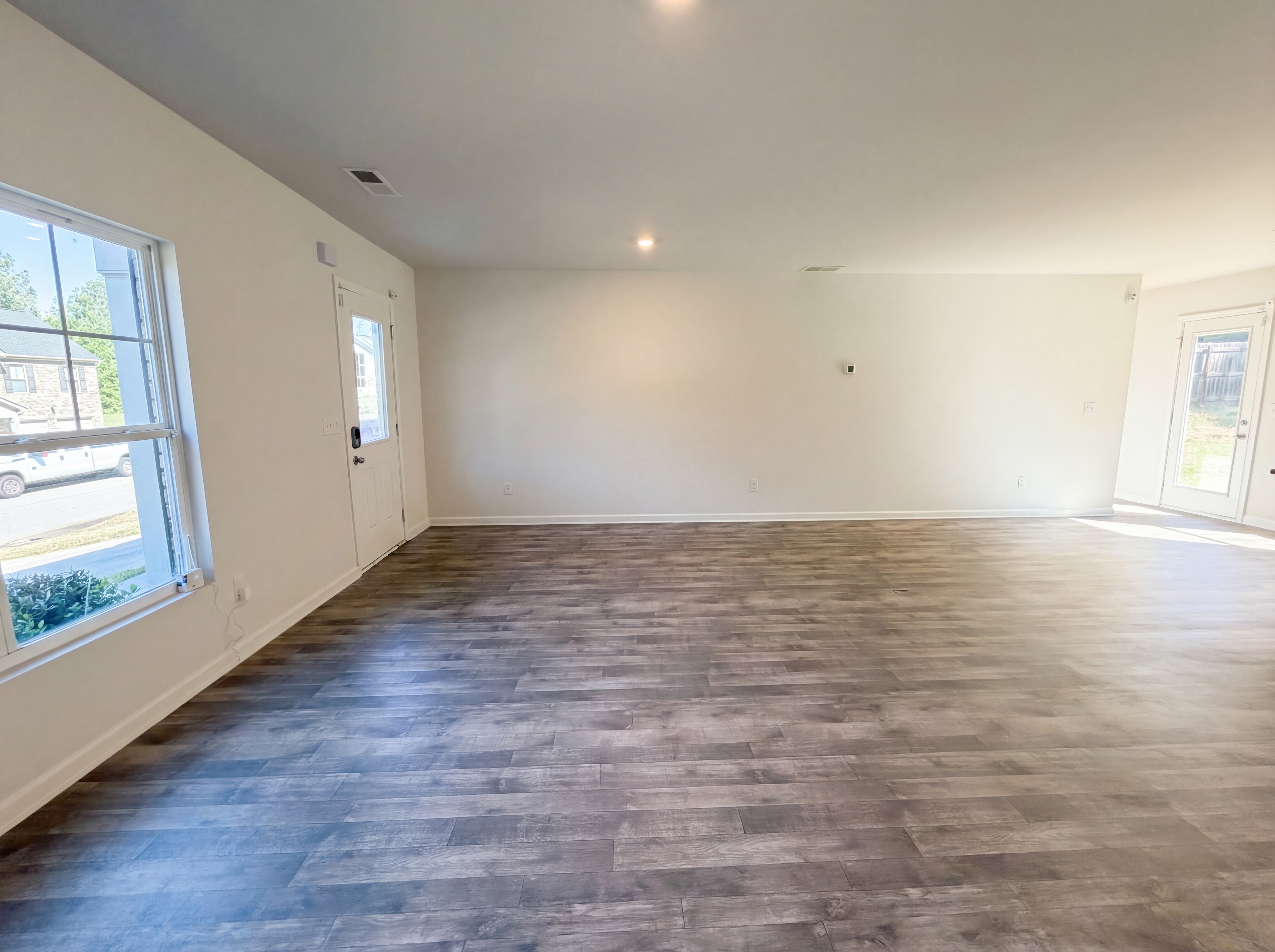 Photo 3 of 22 of 1355 Mills Cove Dr, Covington, GA
