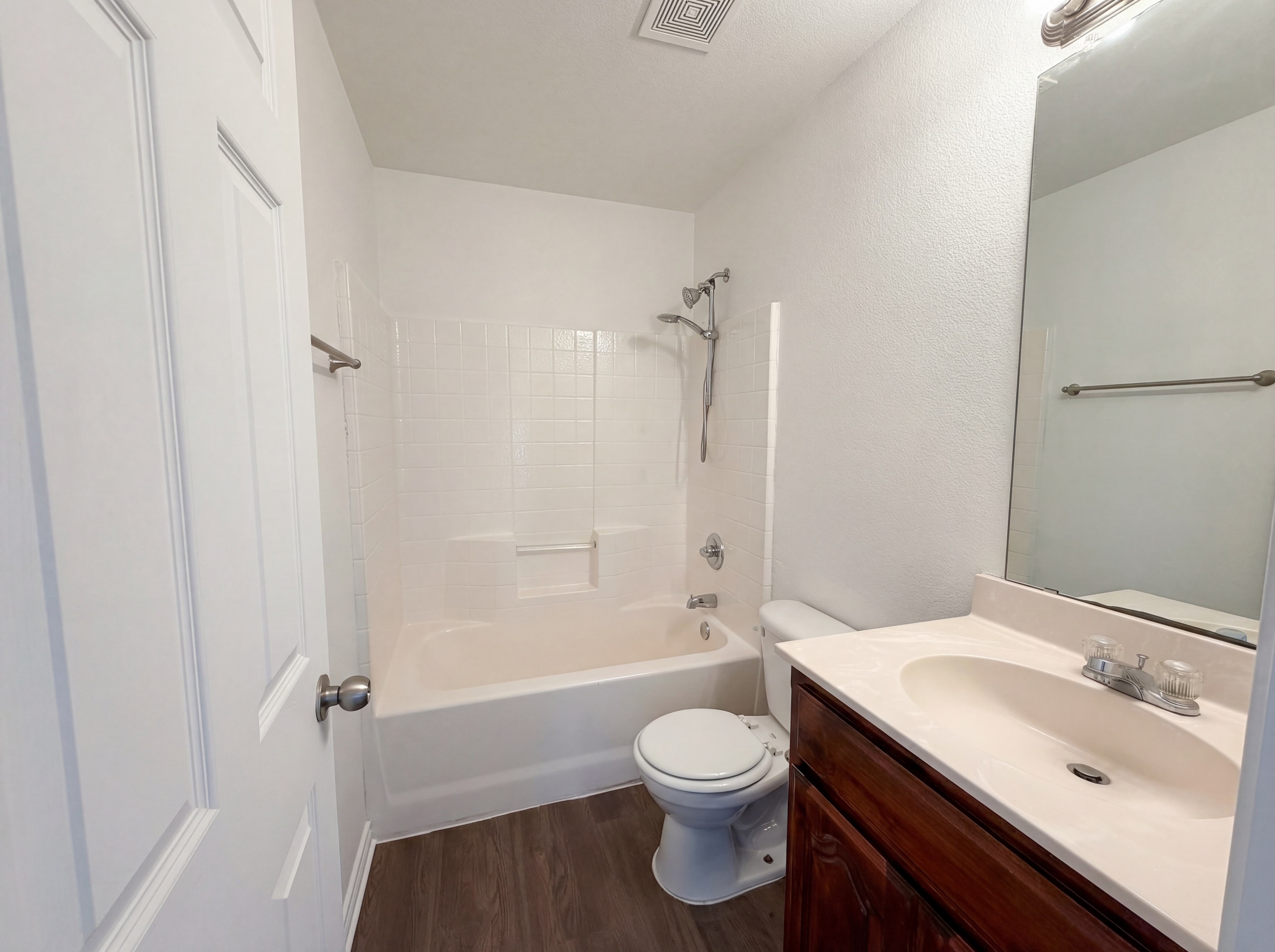 Photo 17 of 20 of 1200 Boxwood Dr, Crowley, TX