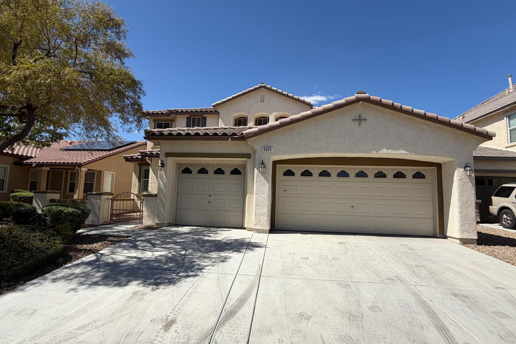Photo 1 of 5925 Big Horn View St