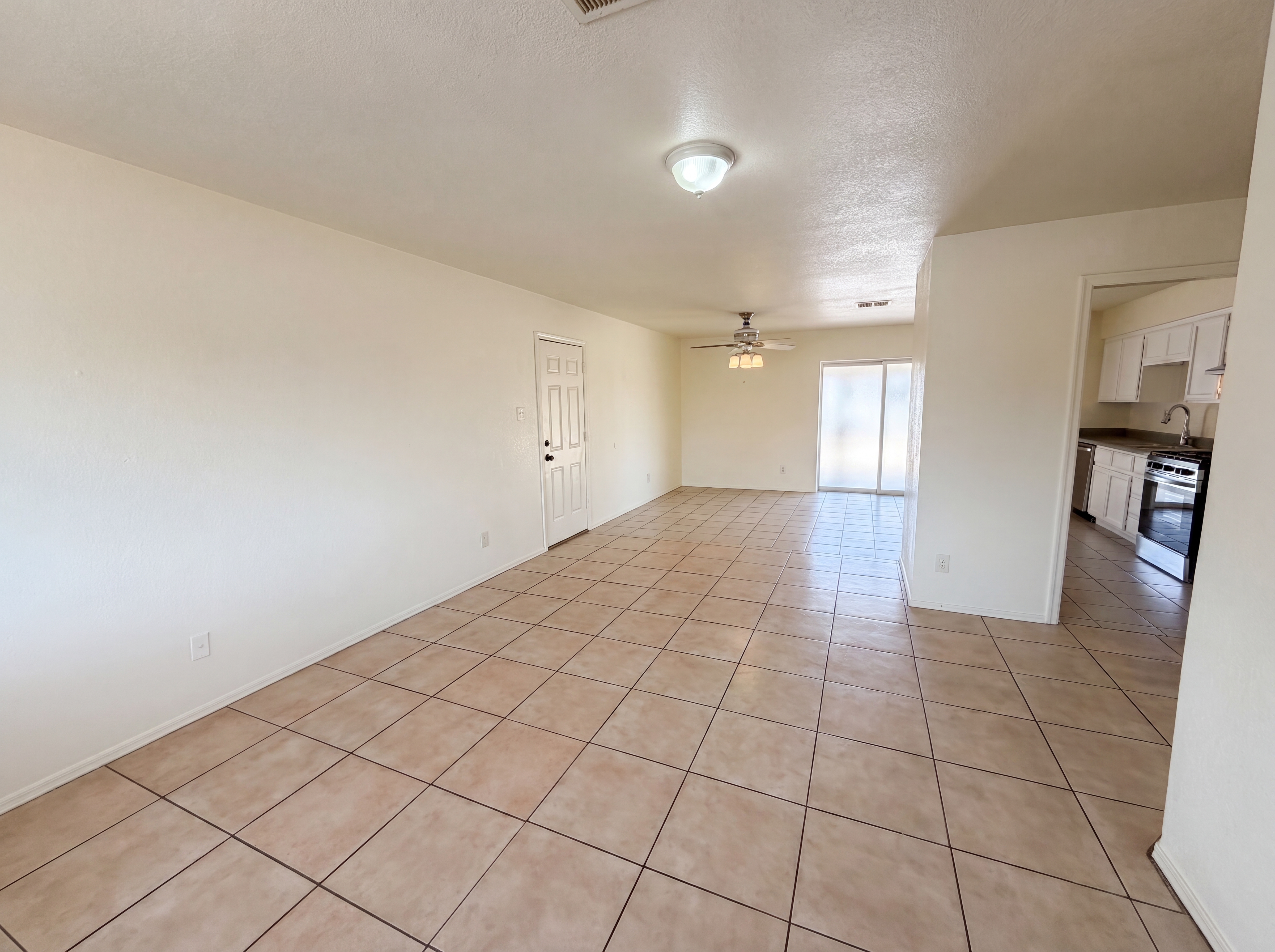 Photo 6 of 19 of 4636 N 67th Ave, Phoenix, AZ