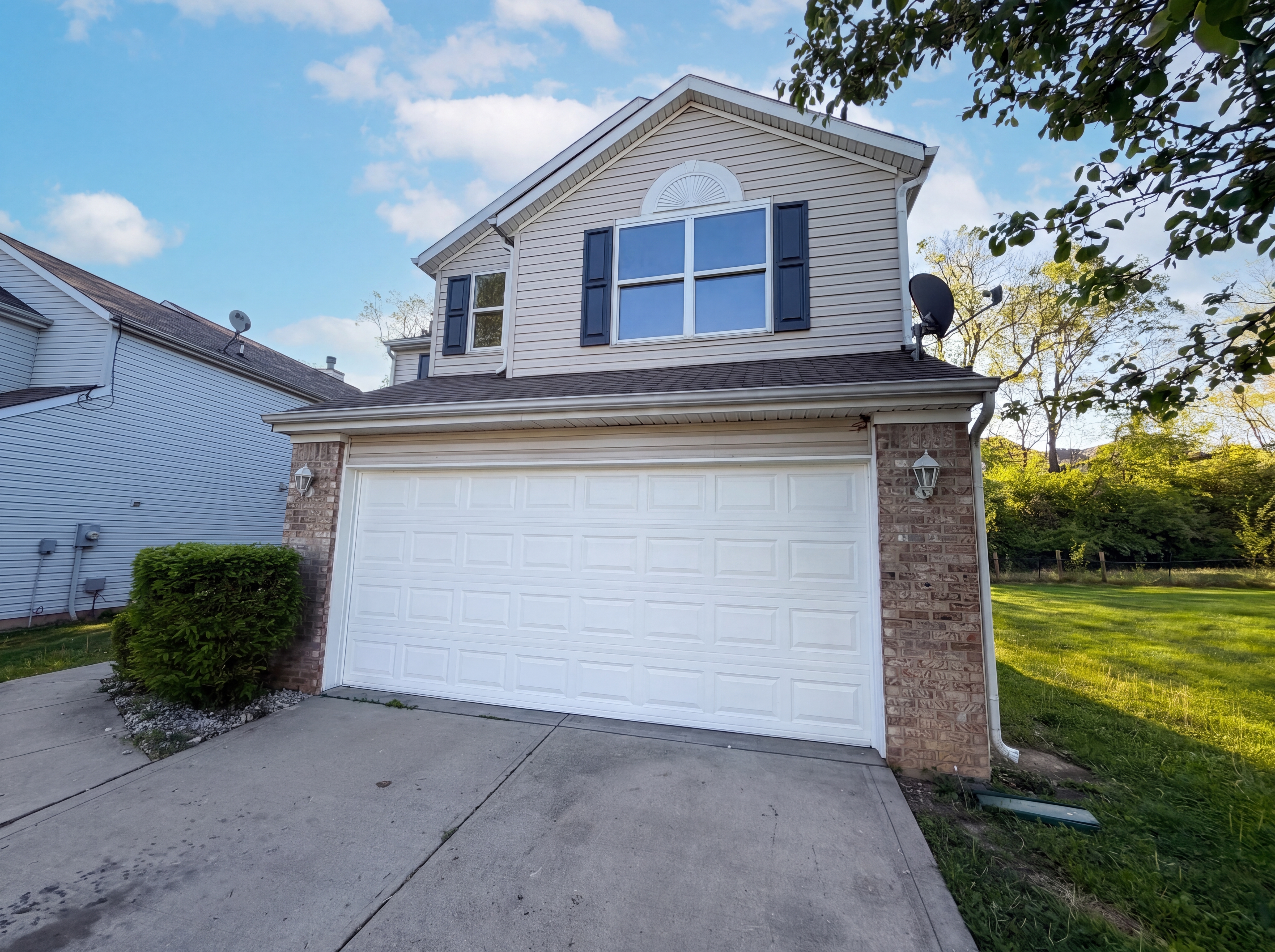 Photo 16 of 18 of 233 White Lick Dr, Indianapolis, IN