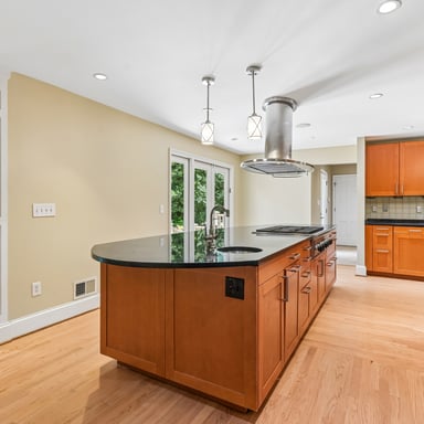 Property photo 2 of 3135 Spalding Dr